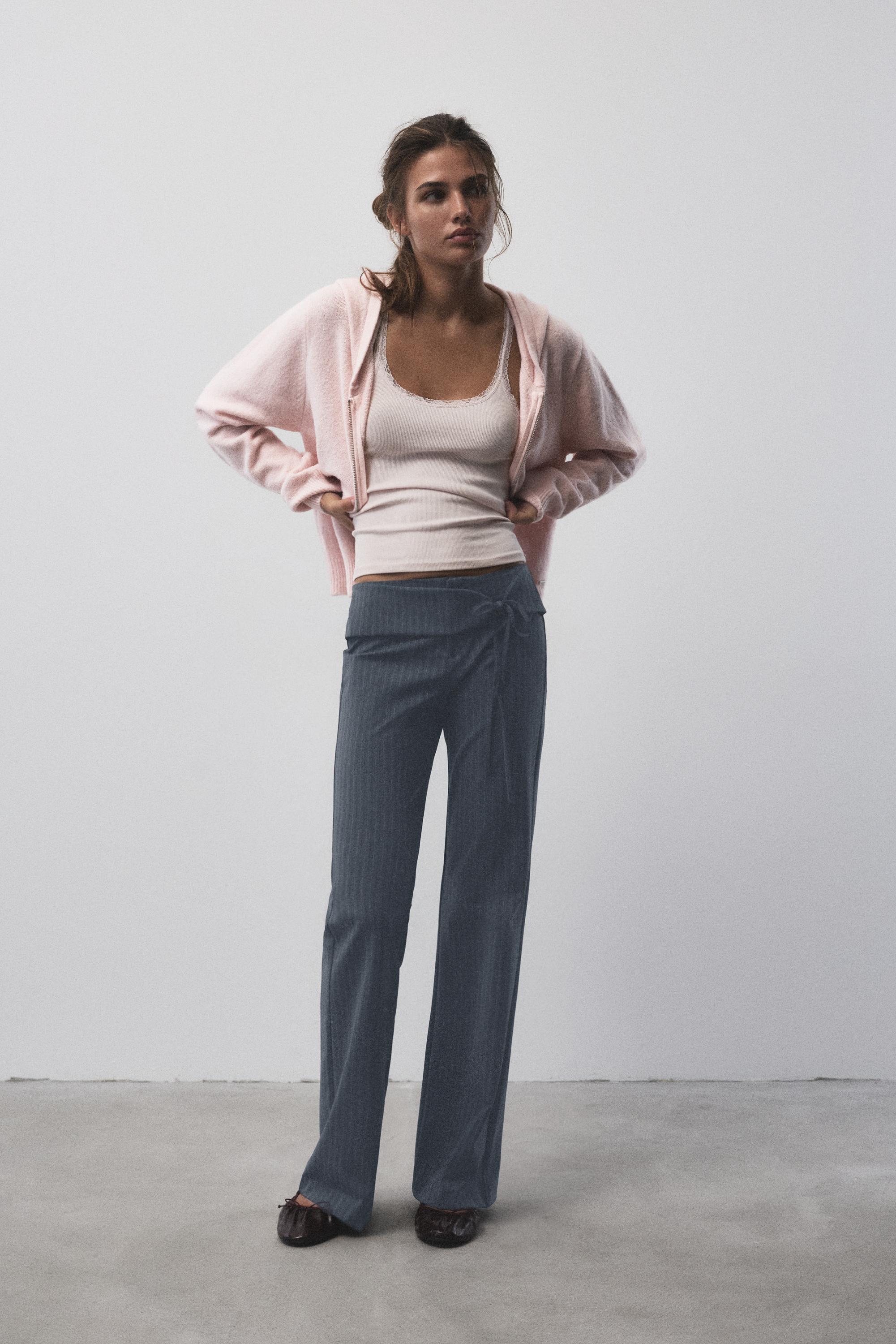 Pull&Bear Çan kesim çizgili kemerli pantolon görsel 4