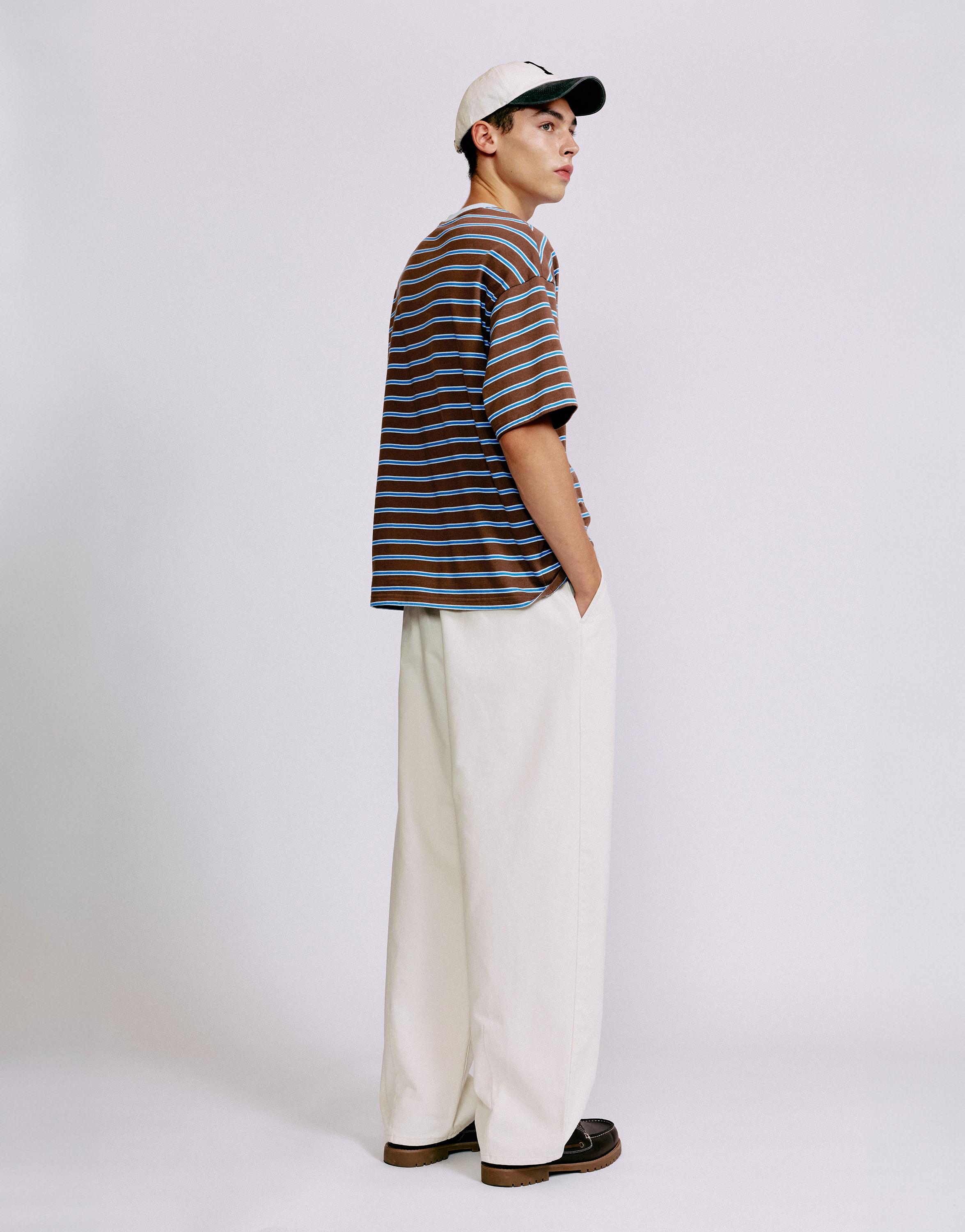 Striped T-shirt with text — Brown