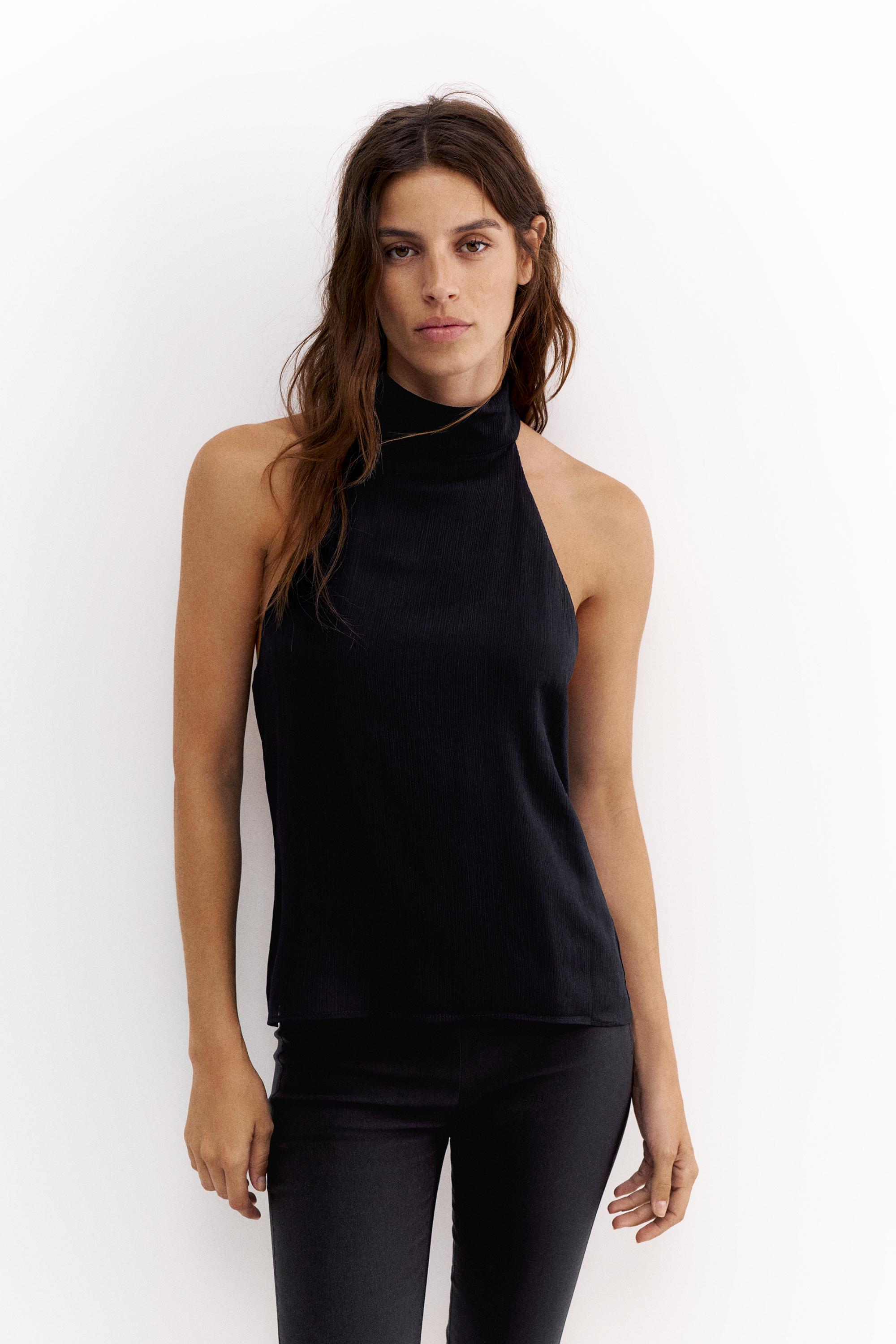 Flowing halter top — Black