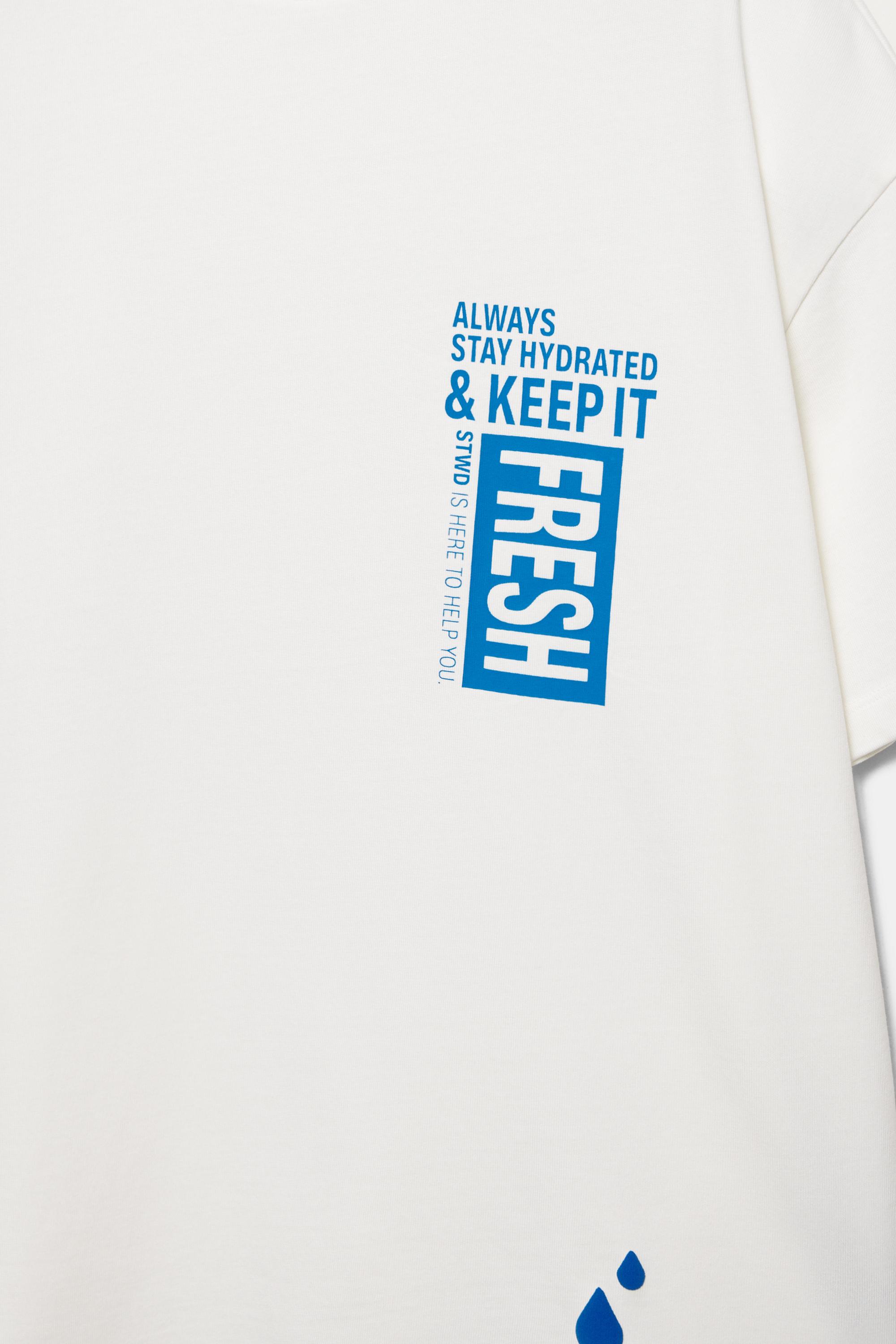 Kısa kollu grafik baskılı t-shirt