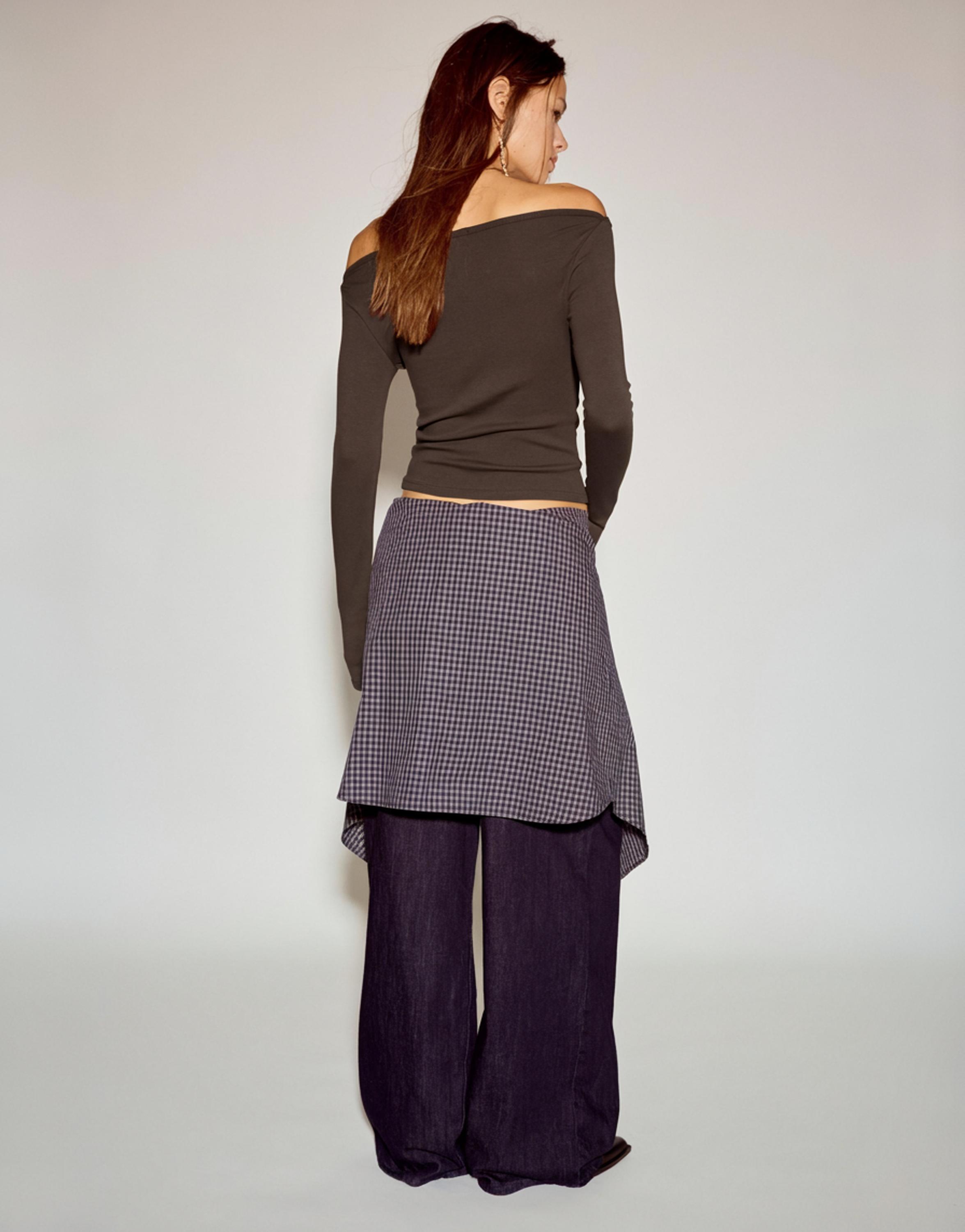 Uzun kollu geniş yaka t-shirt - Görsel 55