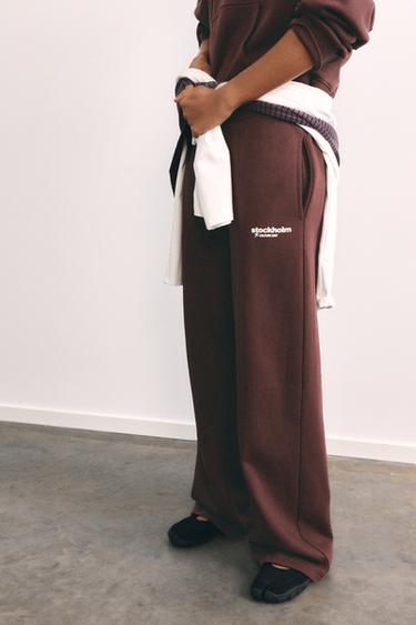 Graphic joggers — Maroon 3