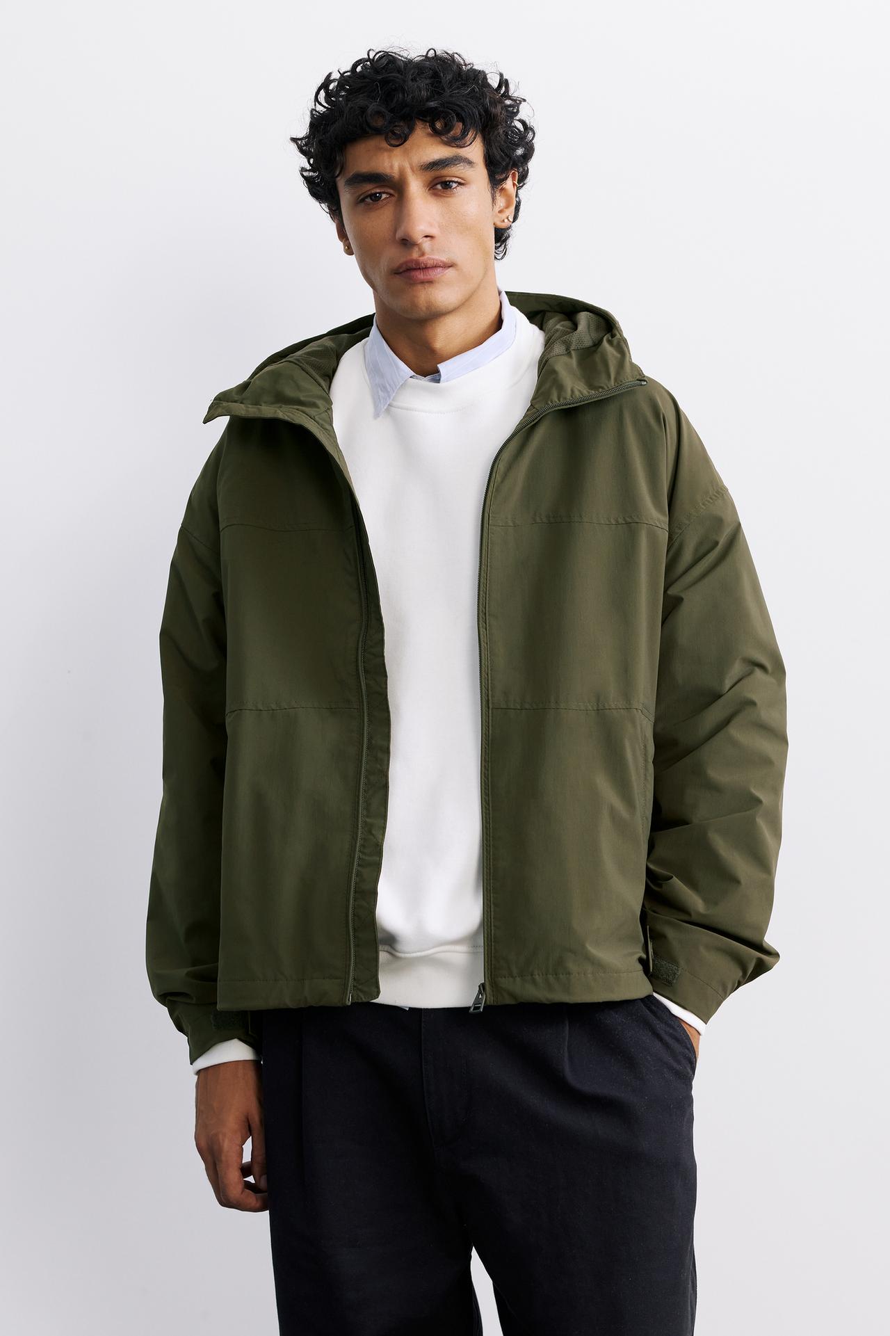 Lightweight hooded raincoat — Khaki
