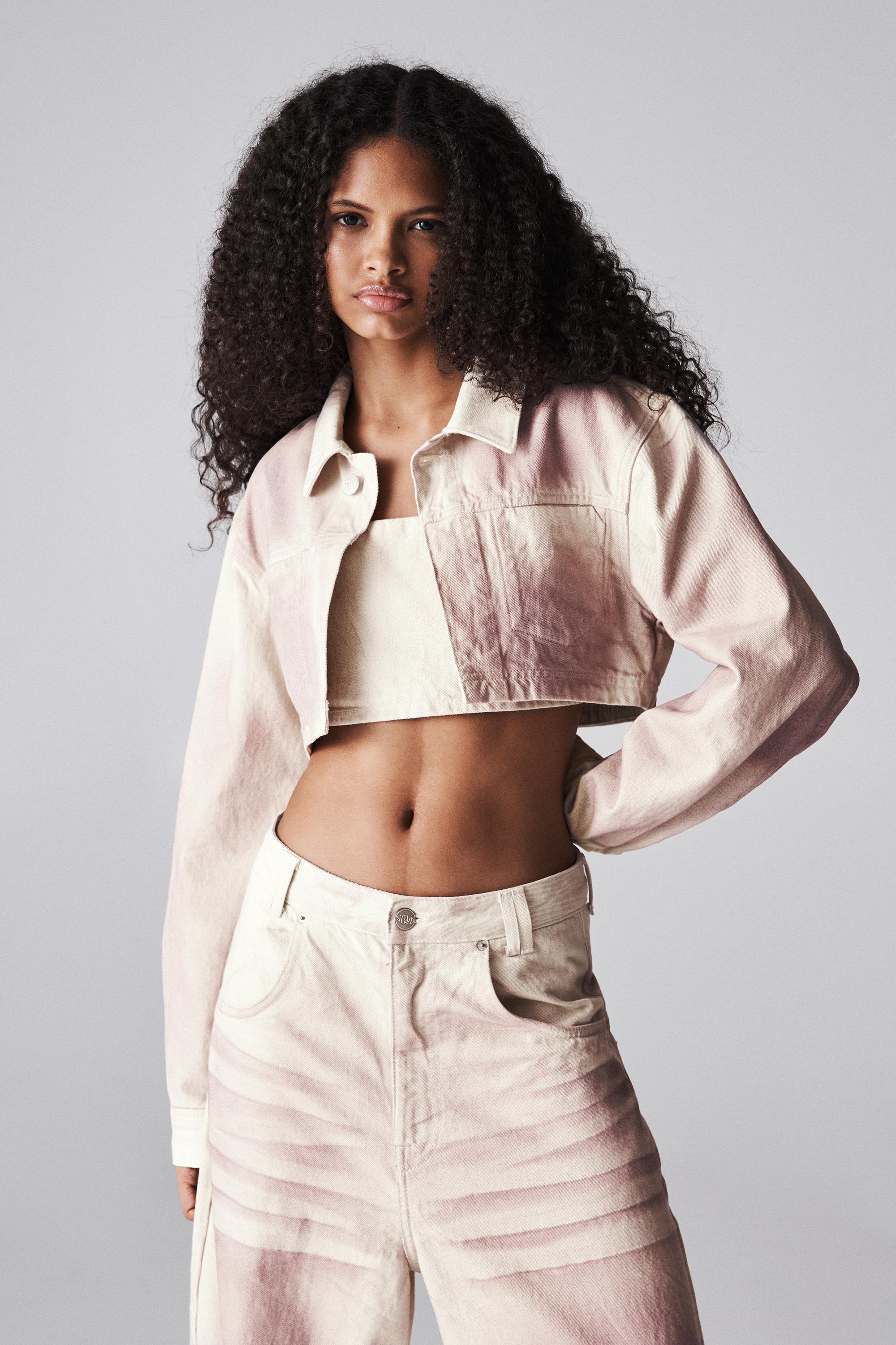 Cropped-Jeansjacke Mit Batikmuster Von Bráulio Amado