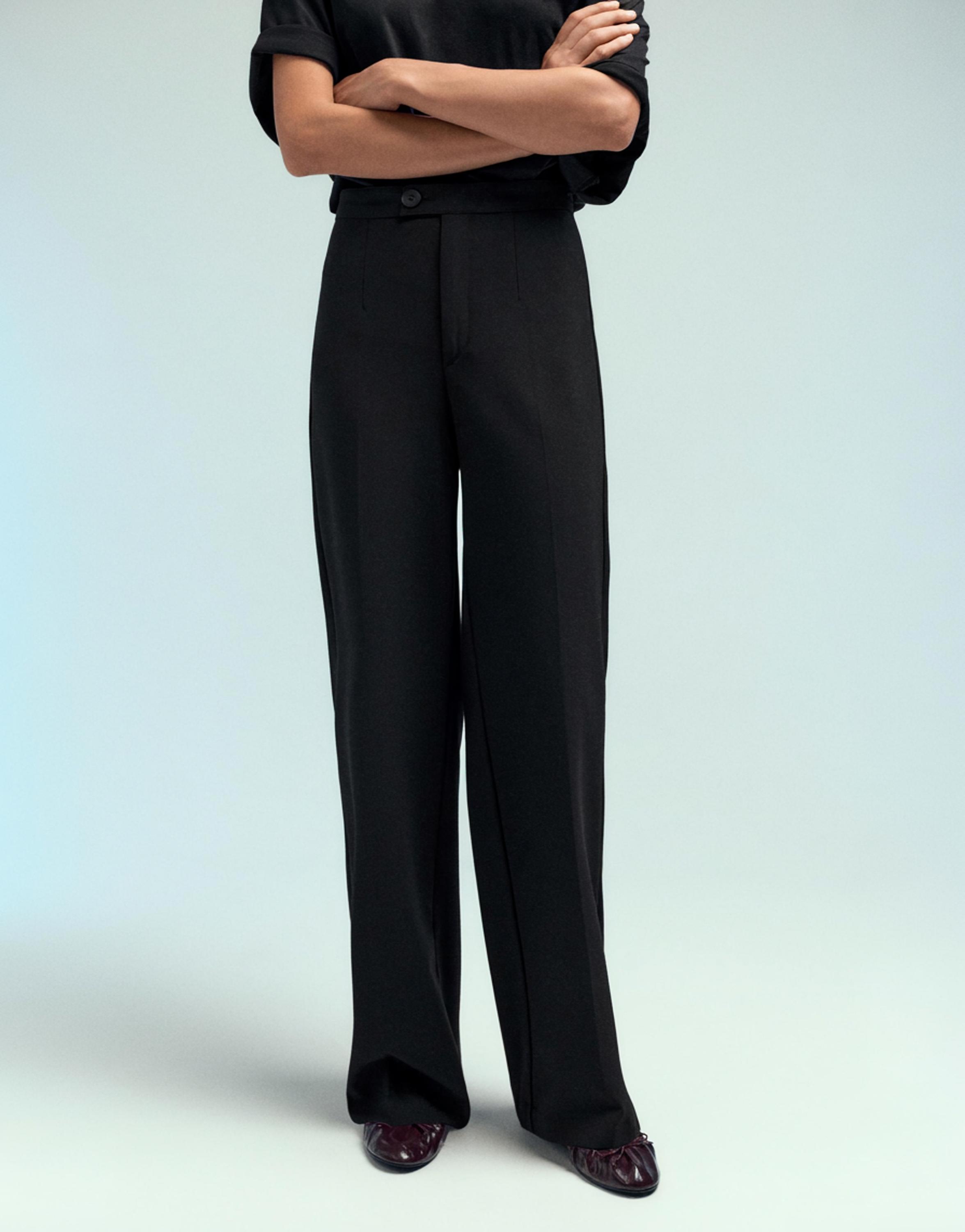 Straight-leg darted trousers — Black