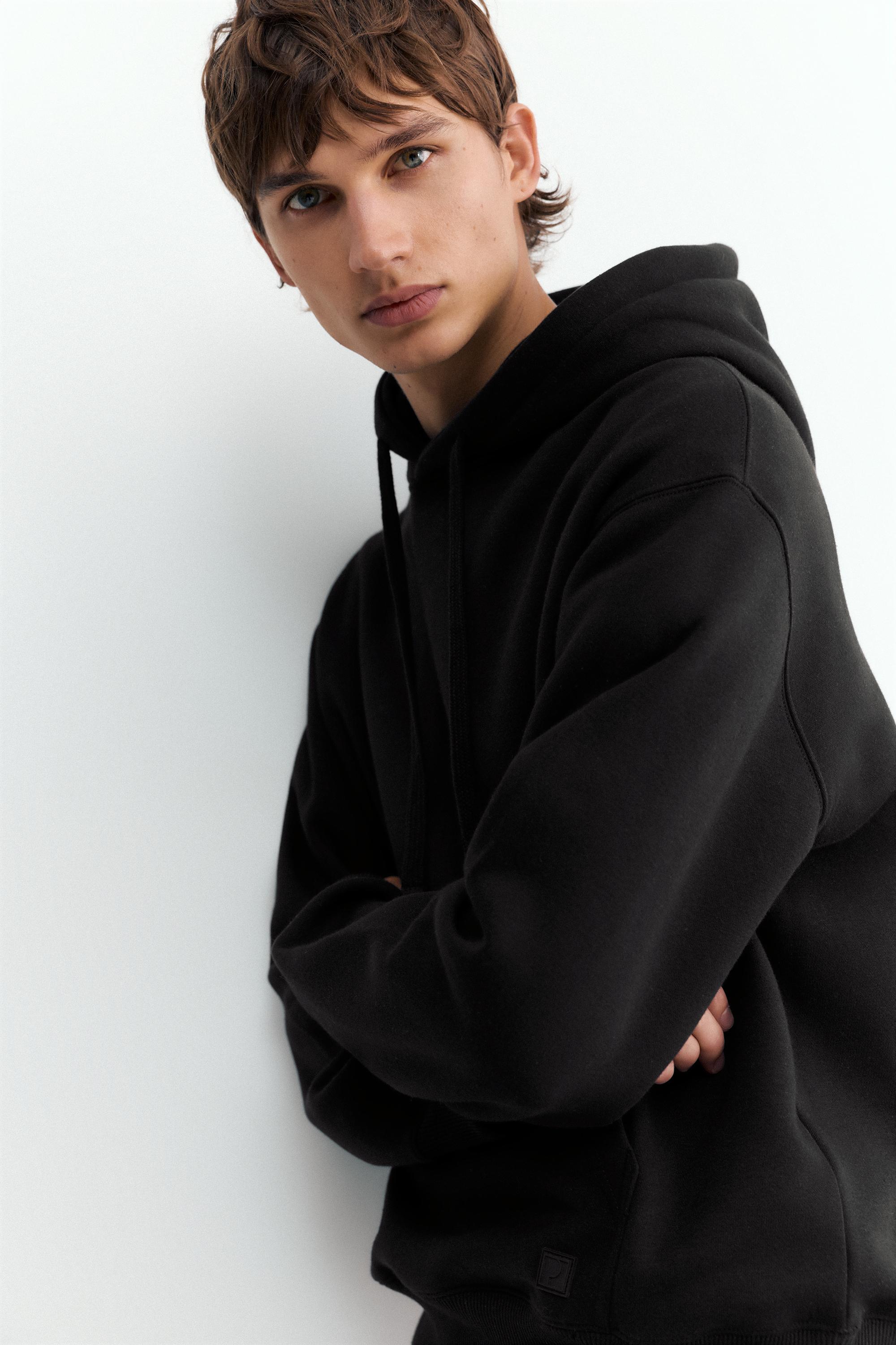 Basic hoodie — Black