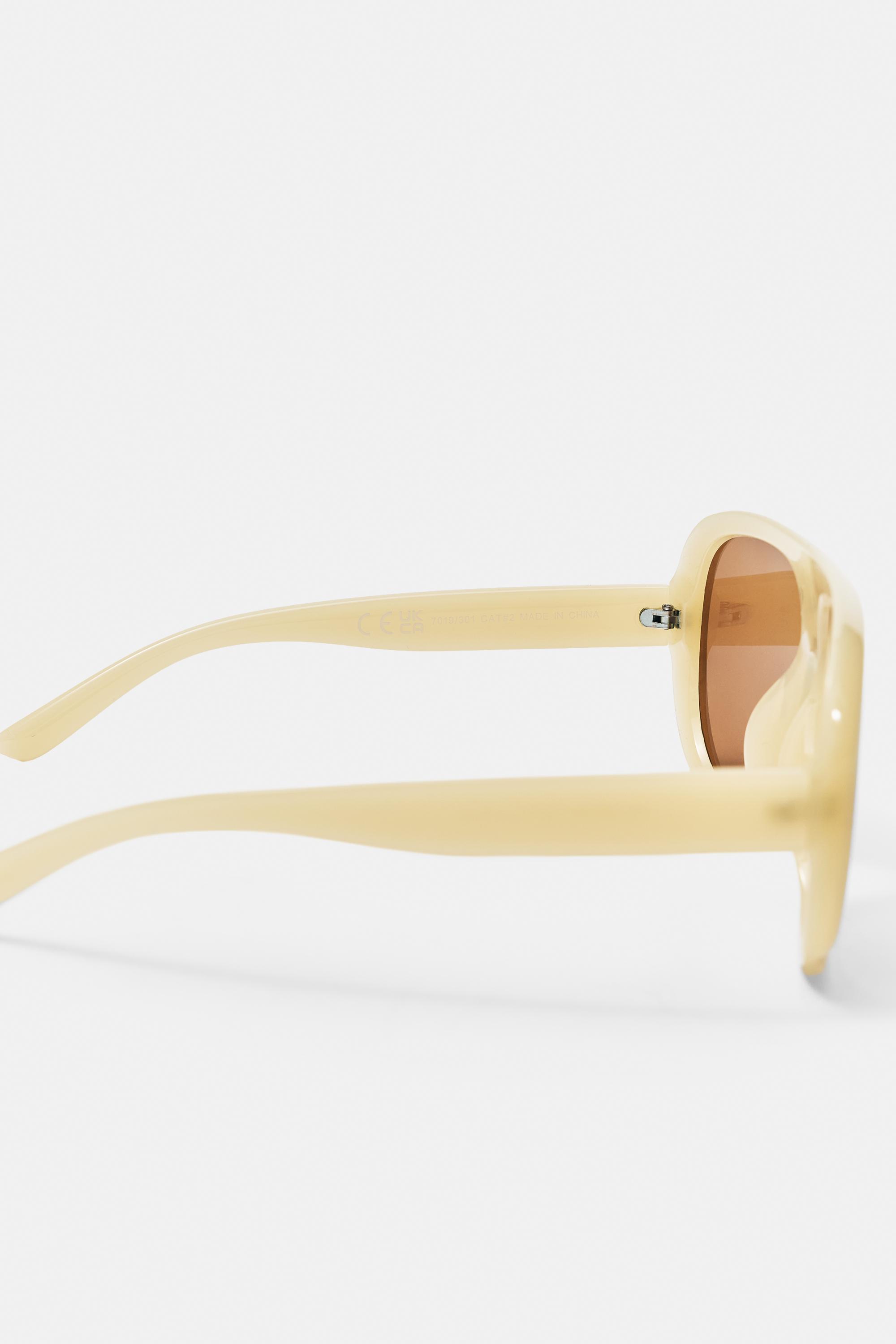 Resin aviator sunglasses — Yellow