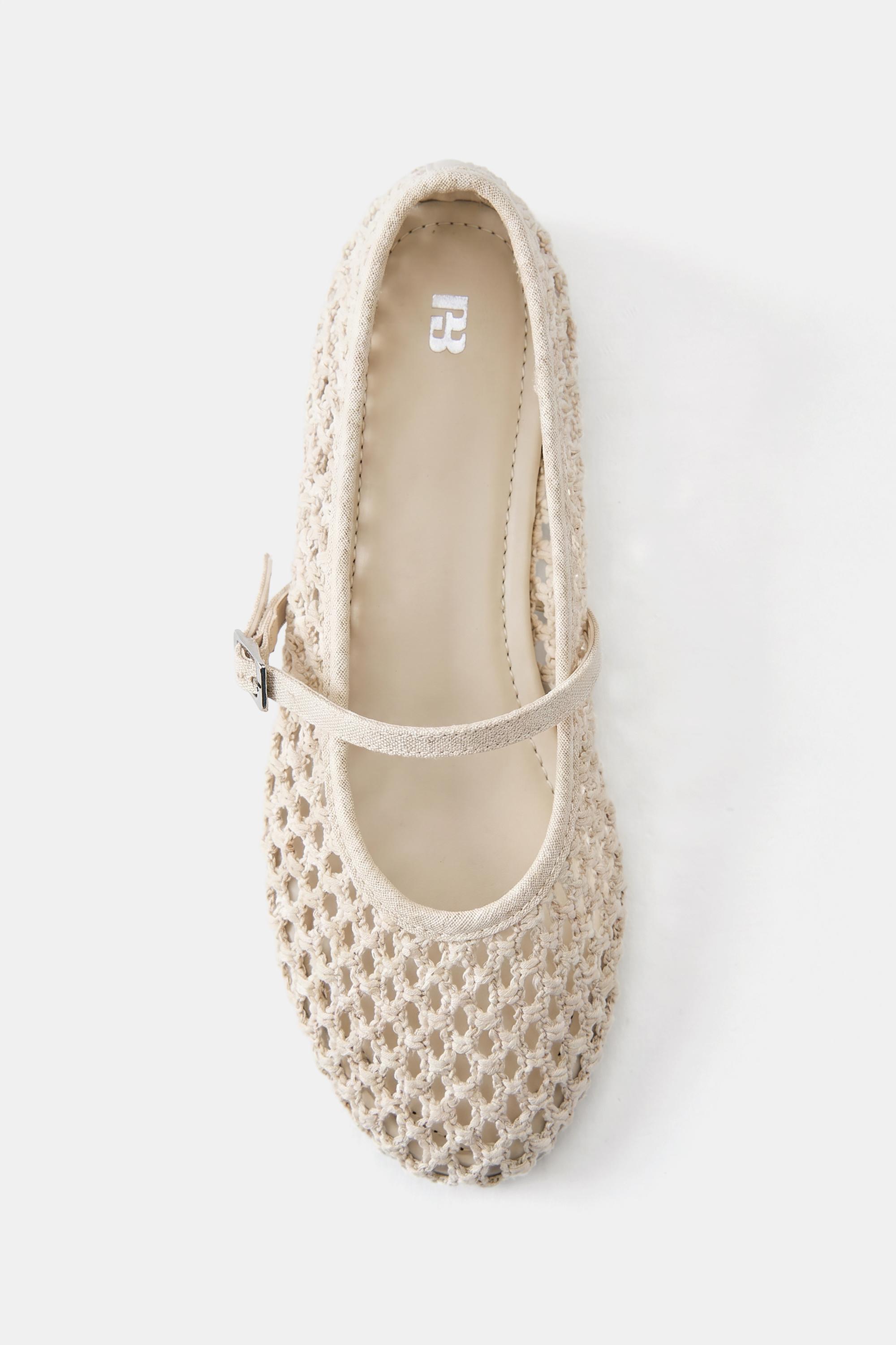 Crochet ballerina shoes — Ecru