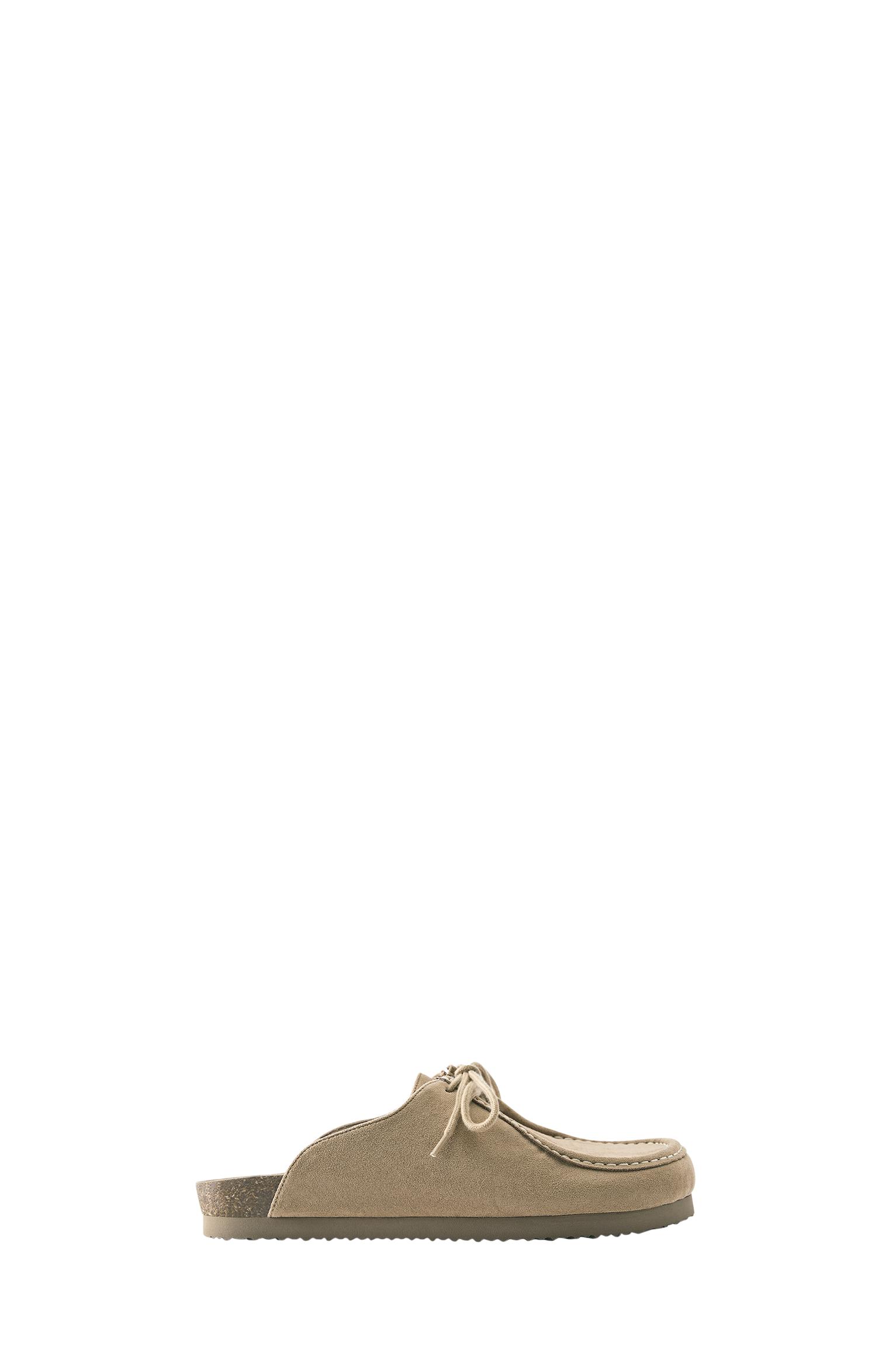 Lace-up clogs — Ecru
