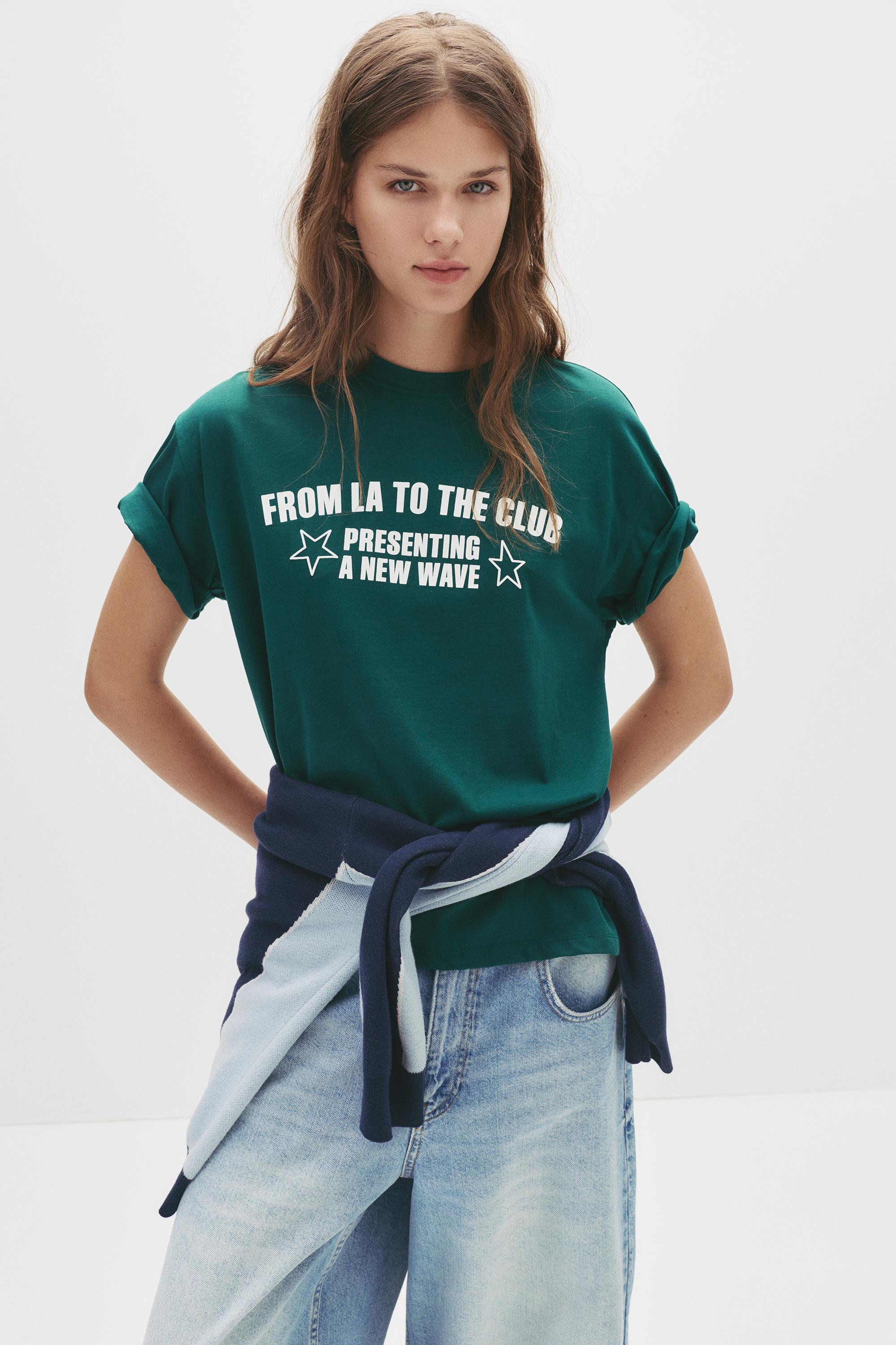 Grünes T-Shirt Mit Text