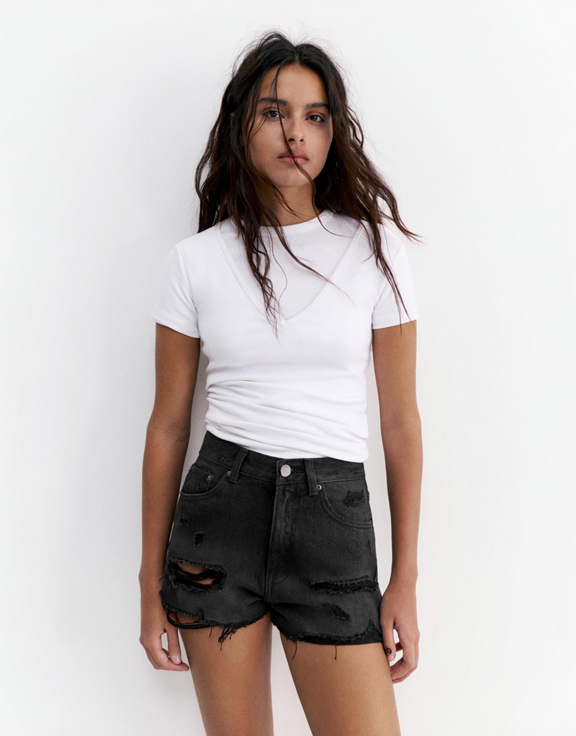 Yırtık detaylı denim şort - Görsel 6