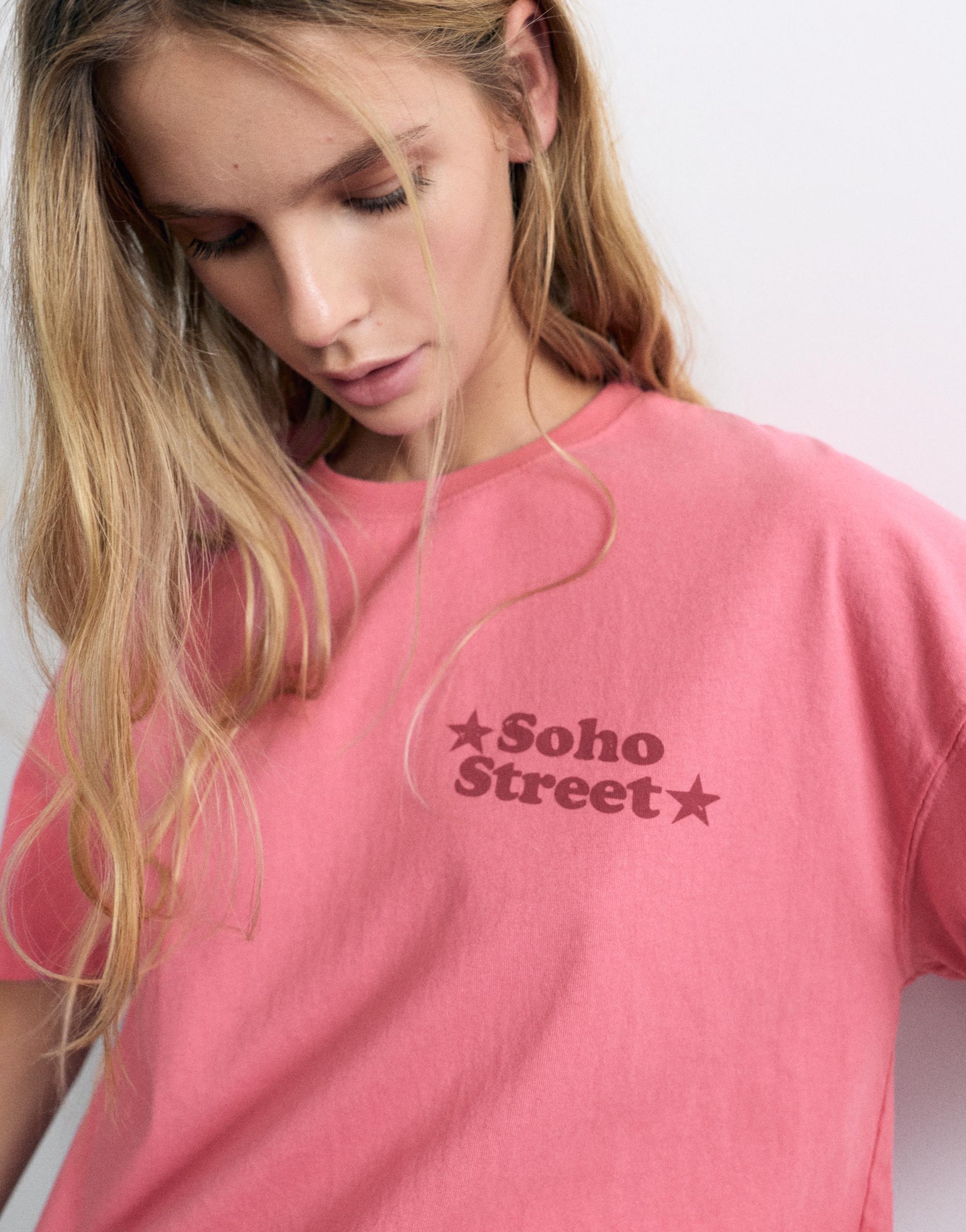 Oversize Soho Street graphic T-shirt — Pink