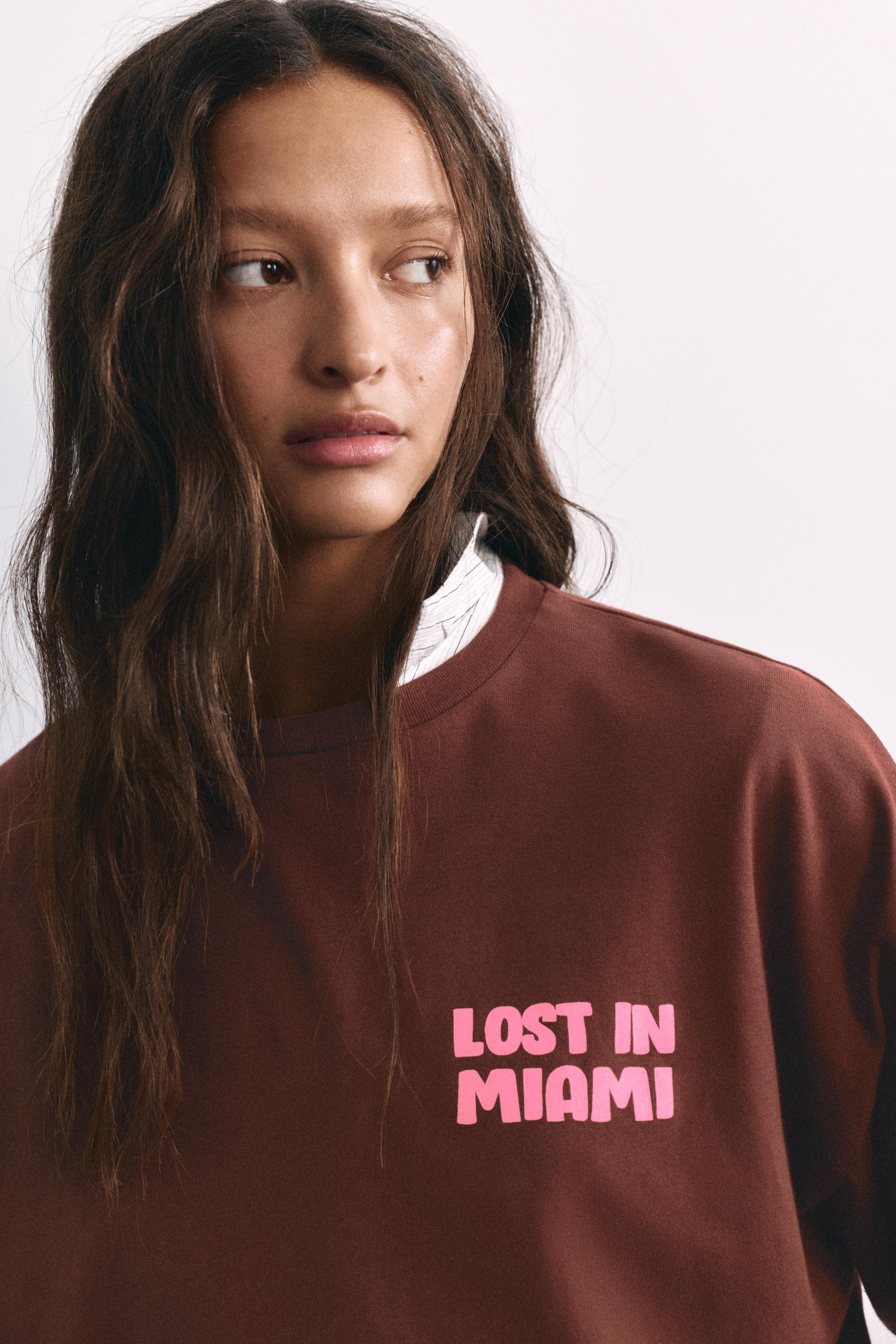 Oversize graphic T-shirt — Brown