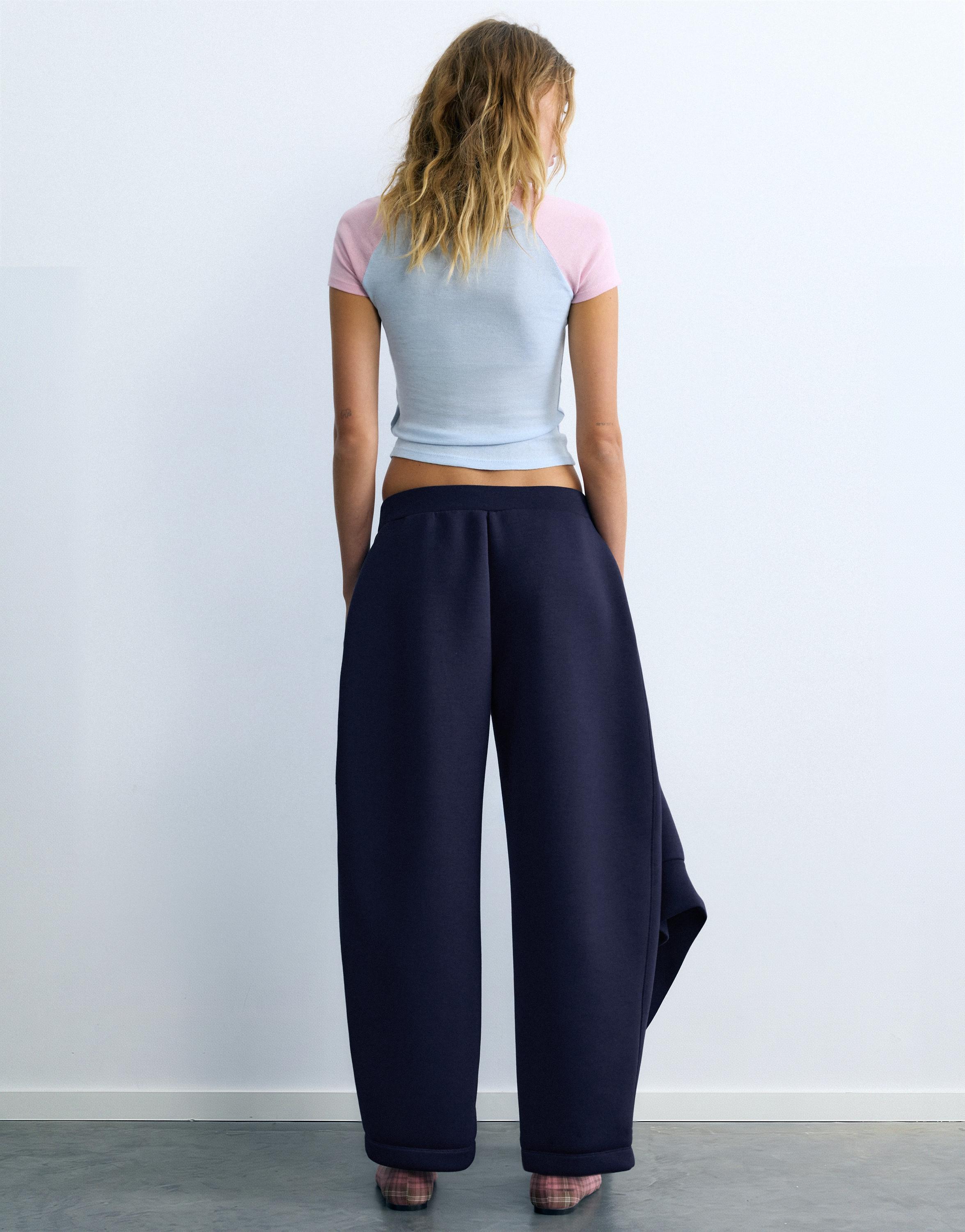 Pull&Bear Sentetik kauçuk etkili barrel pantolon görsel 7