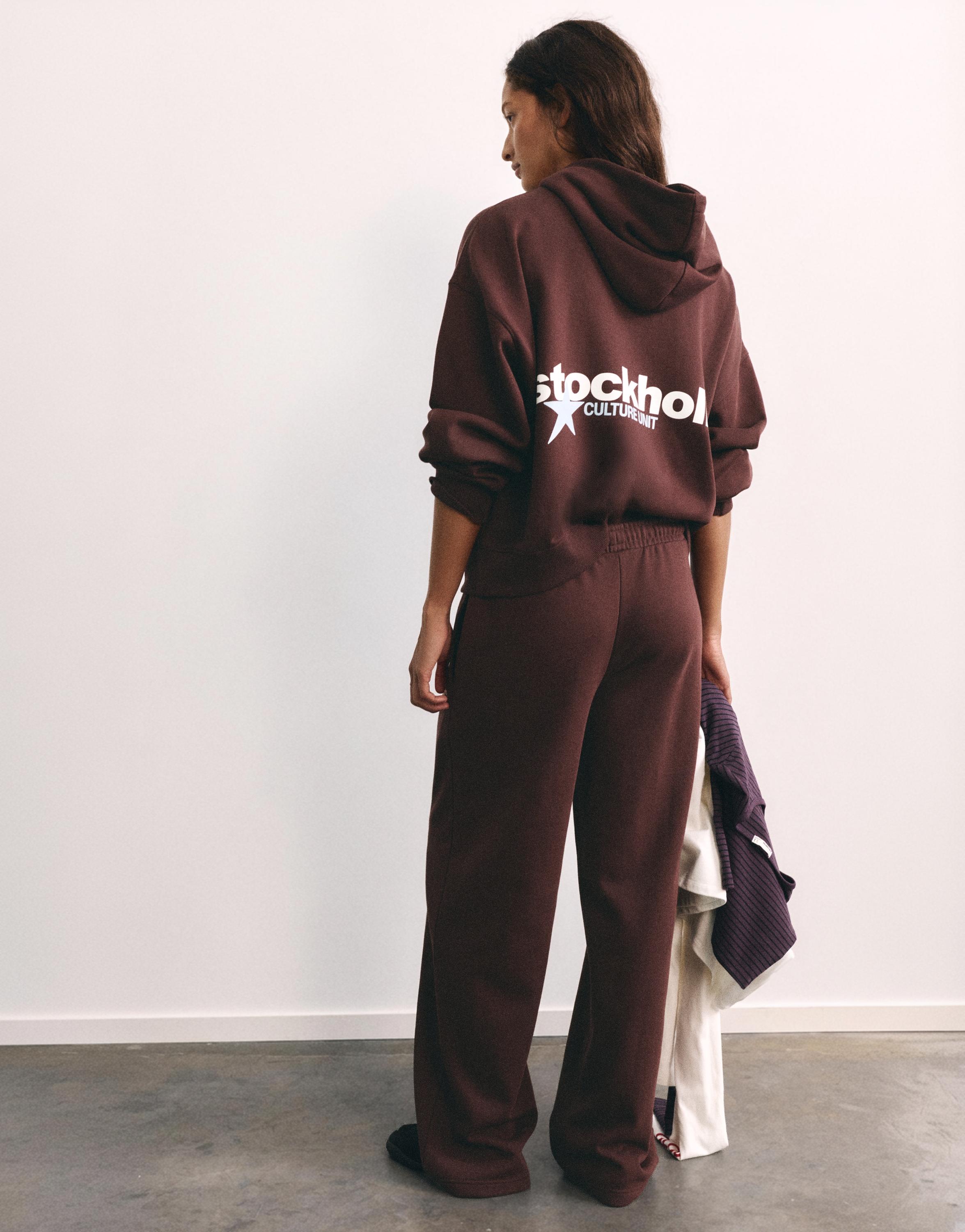 Graphic joggers — Maroon