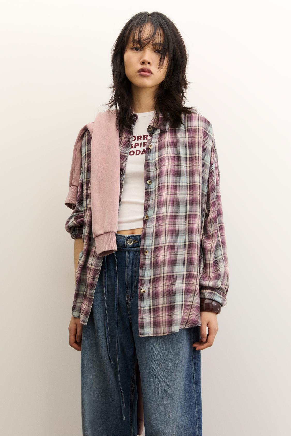 Camisetas Graficas Camisa Negra Mujer Pull And Bear Blusa Negra