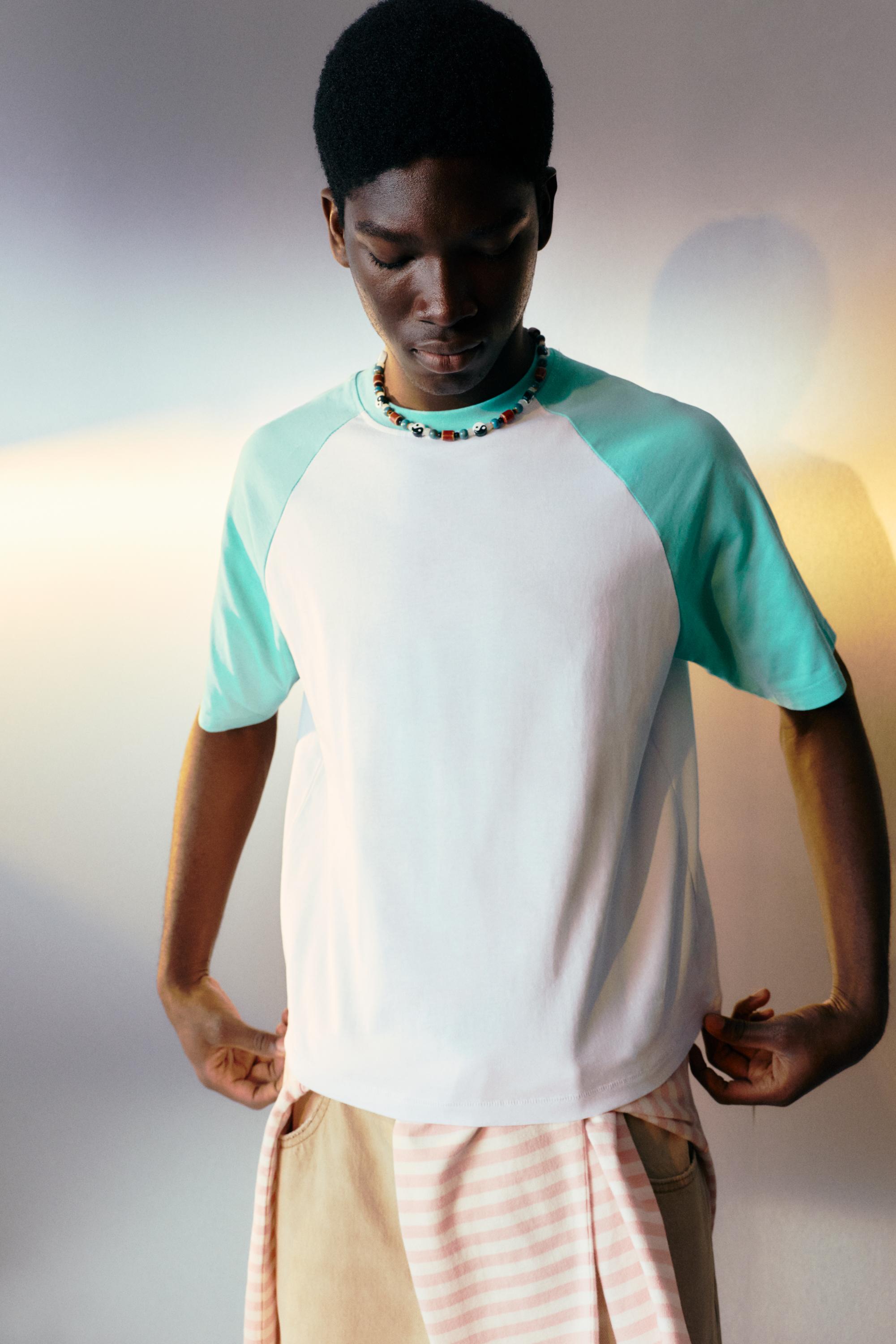 T-Shirt Manga Raglã