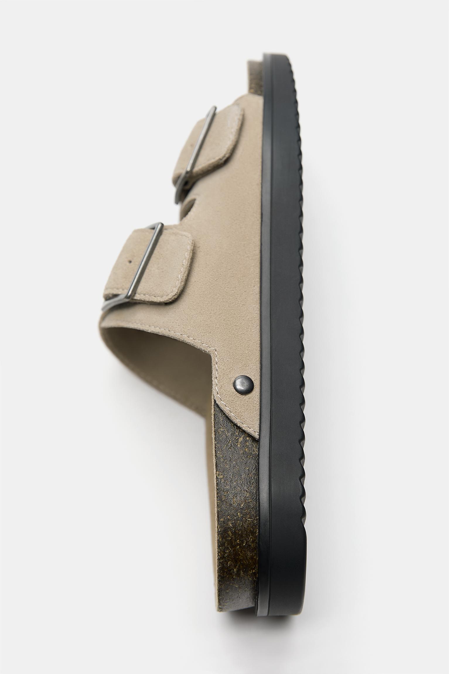 Leather buckle sandals — Ecru