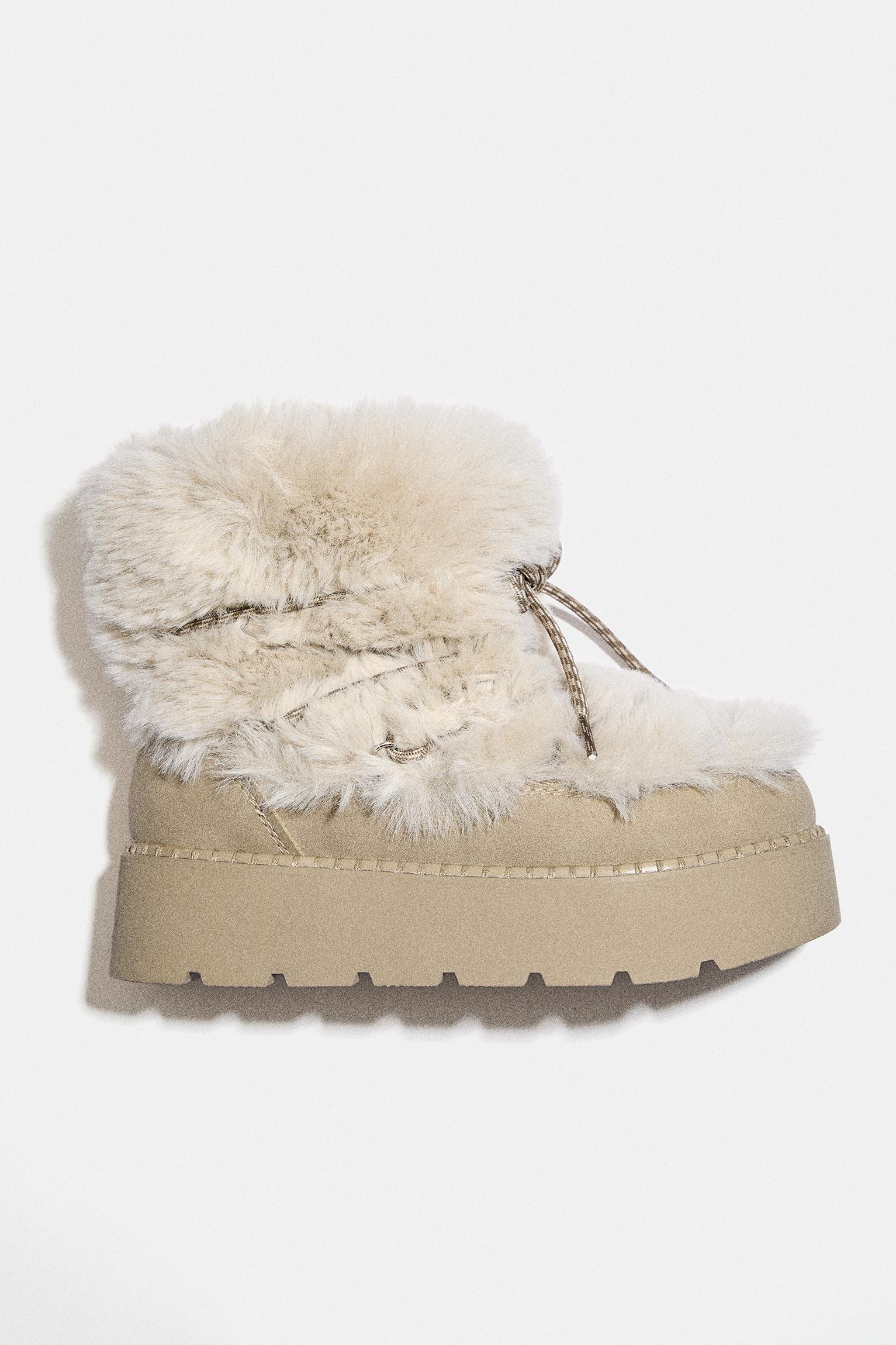 Flat faux fur boots — Ecru