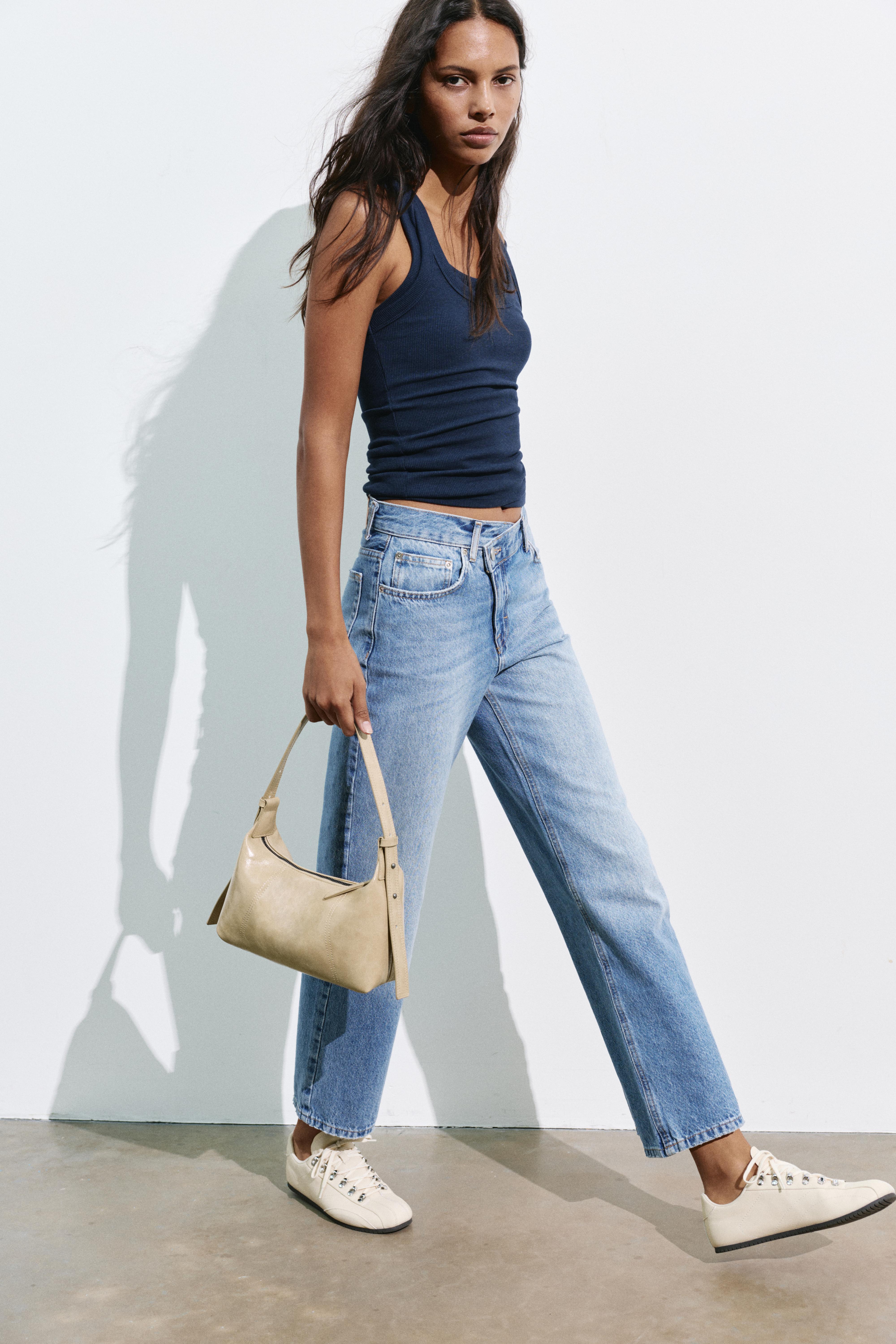 Crackled shoulder bag — Beige