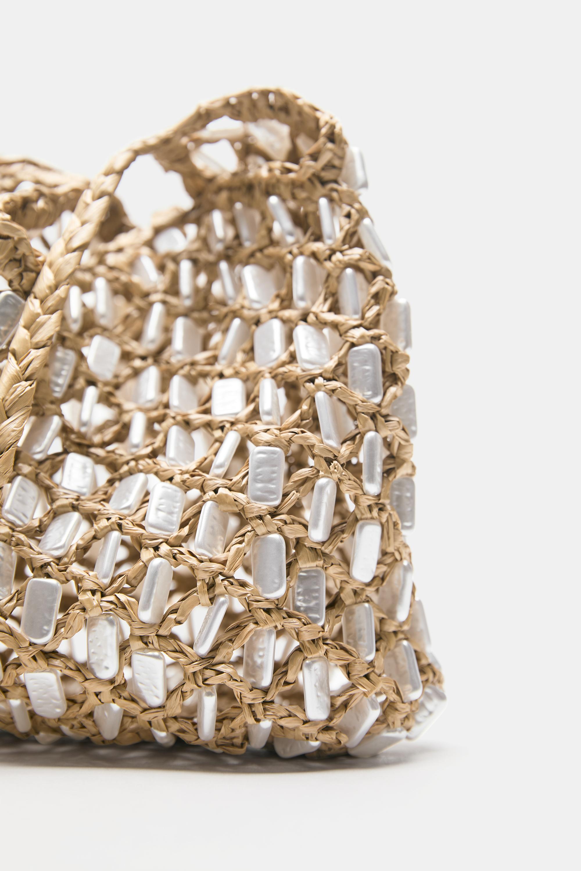 Embellished shoulder bag — Beige