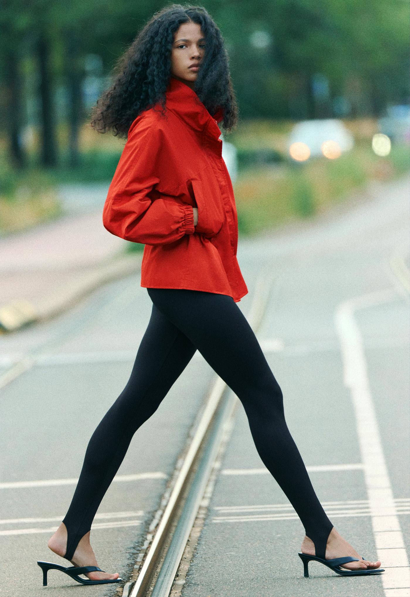 Fine stirrup leggings — Black