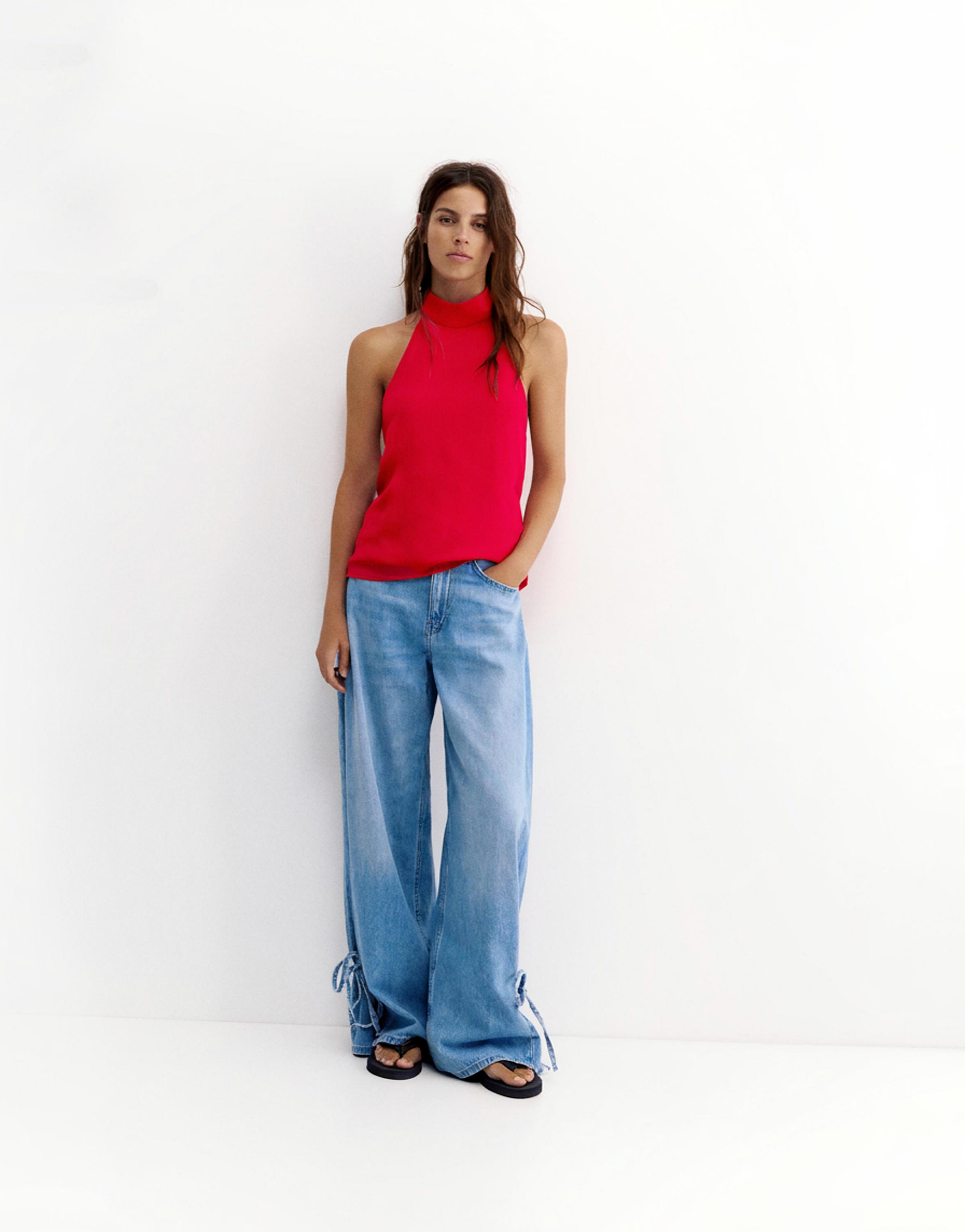Flowing halter top — Red