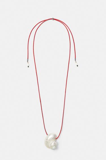 Shell pendant necklace — Ice 5