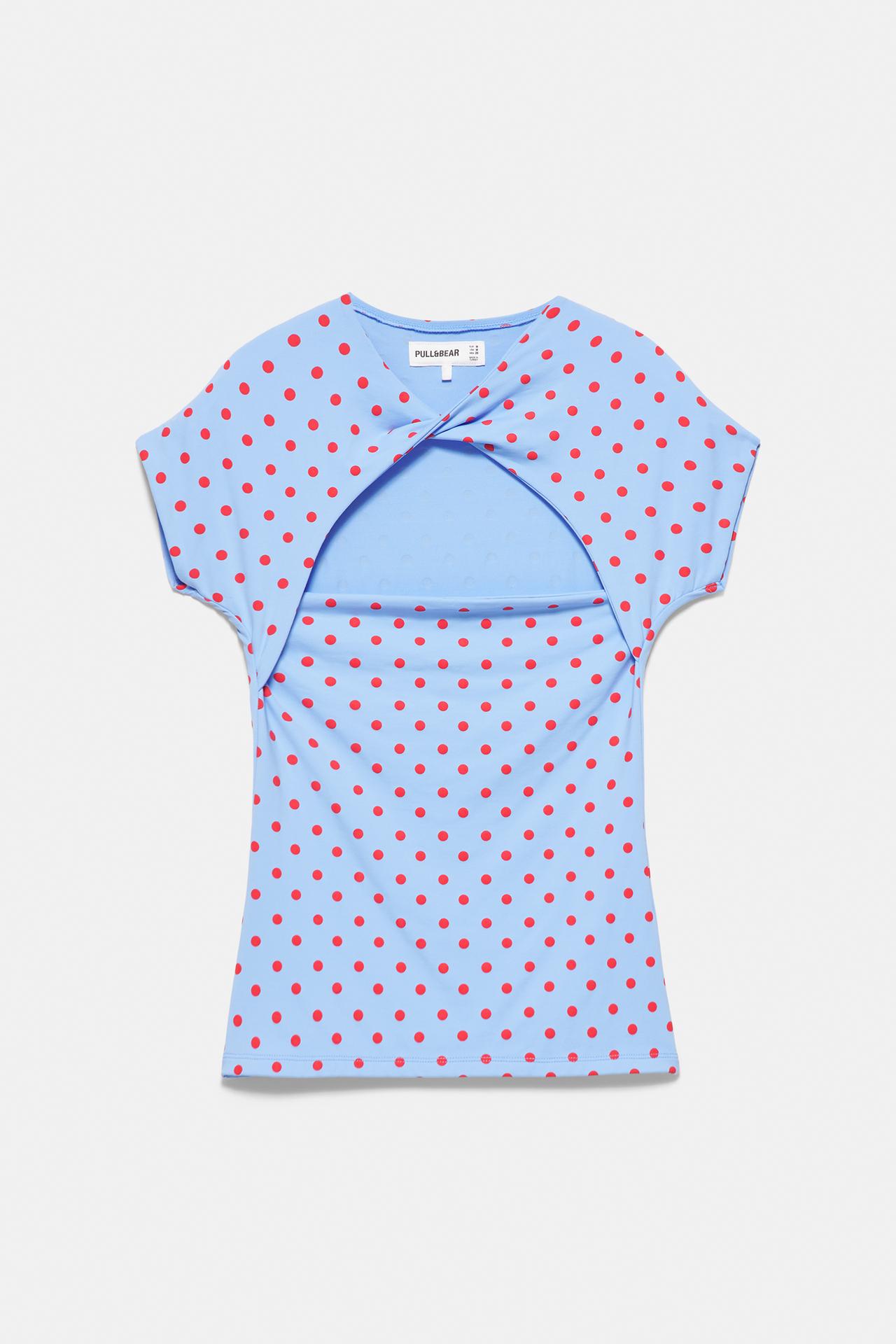 Cut-out T-shirt — Pastel blue