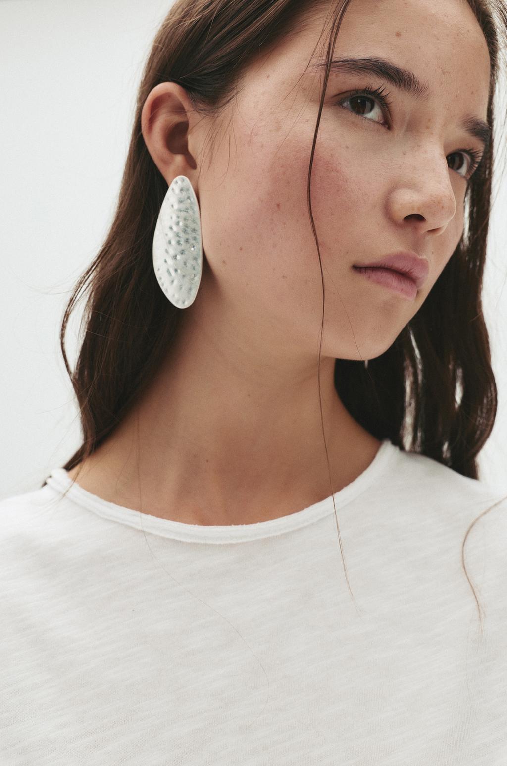 Large teardrop earrings PULL&BEAR