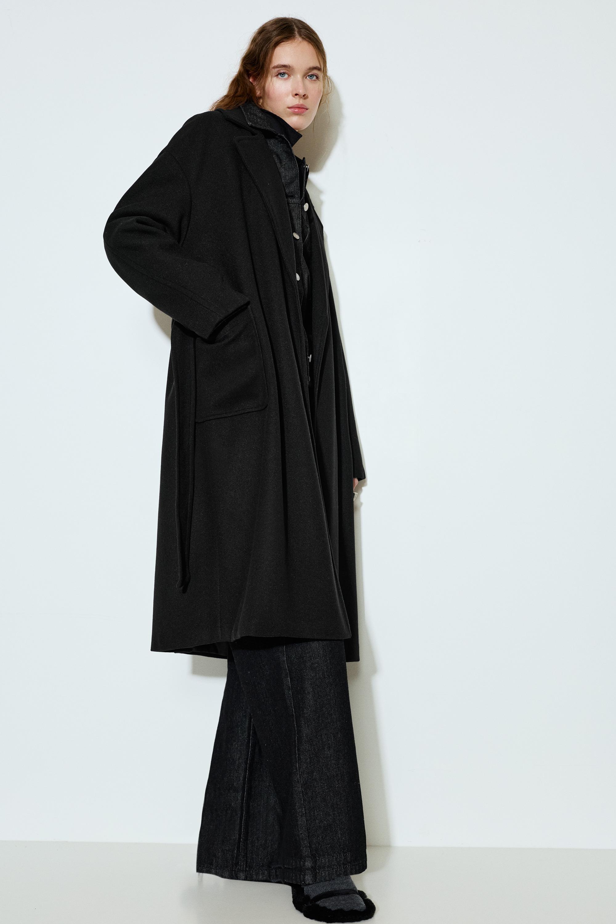 Long felt coat with belt — Black