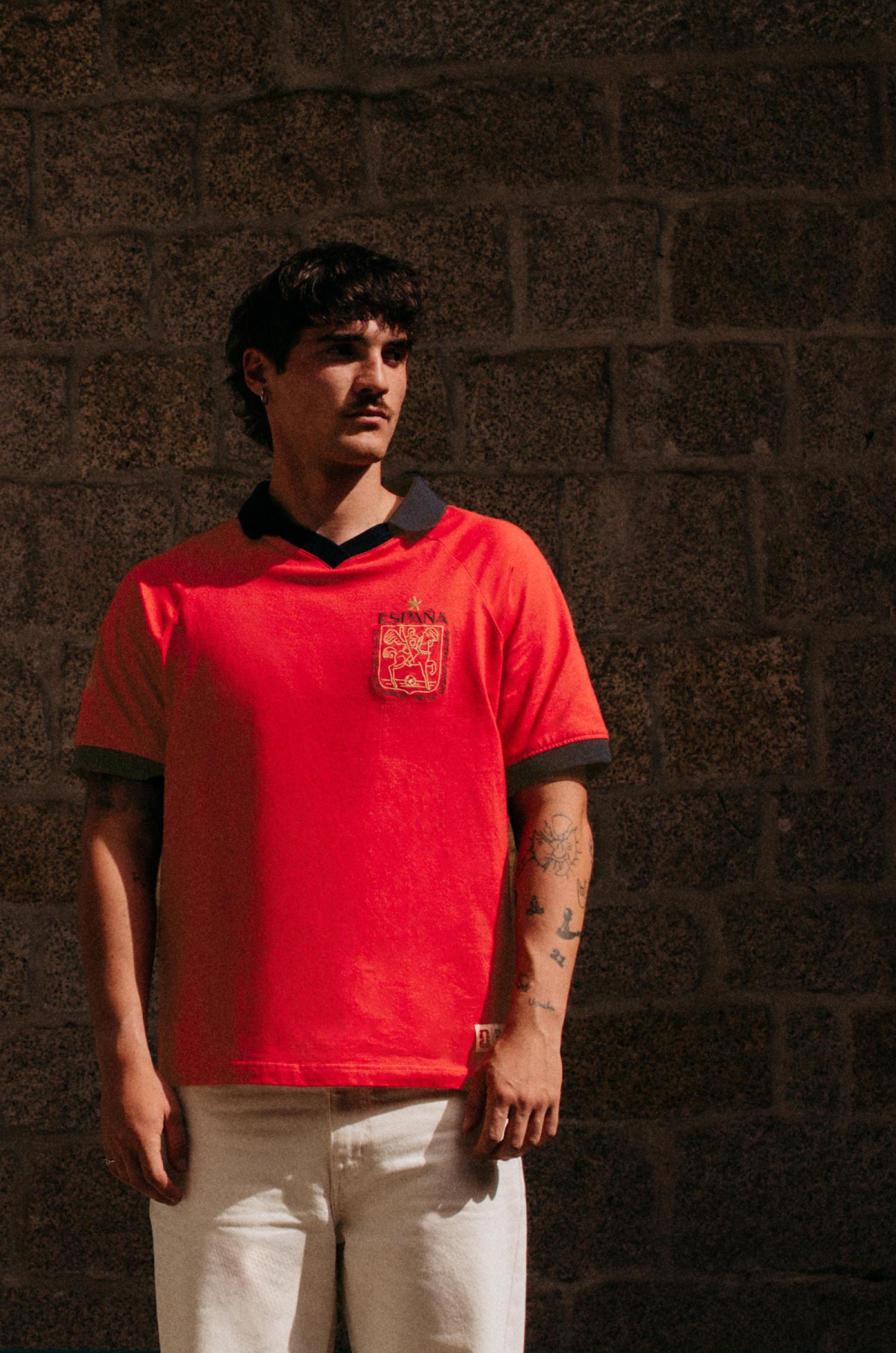 FIFA WORLD CUP 26™ Spain polo shirt — Red