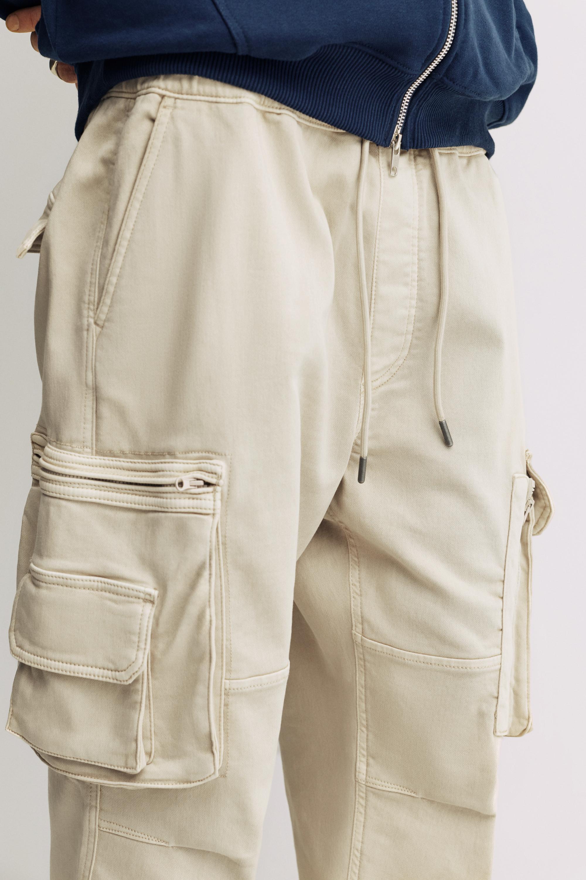 Multi-pocket comfort jogger trousers — Beige