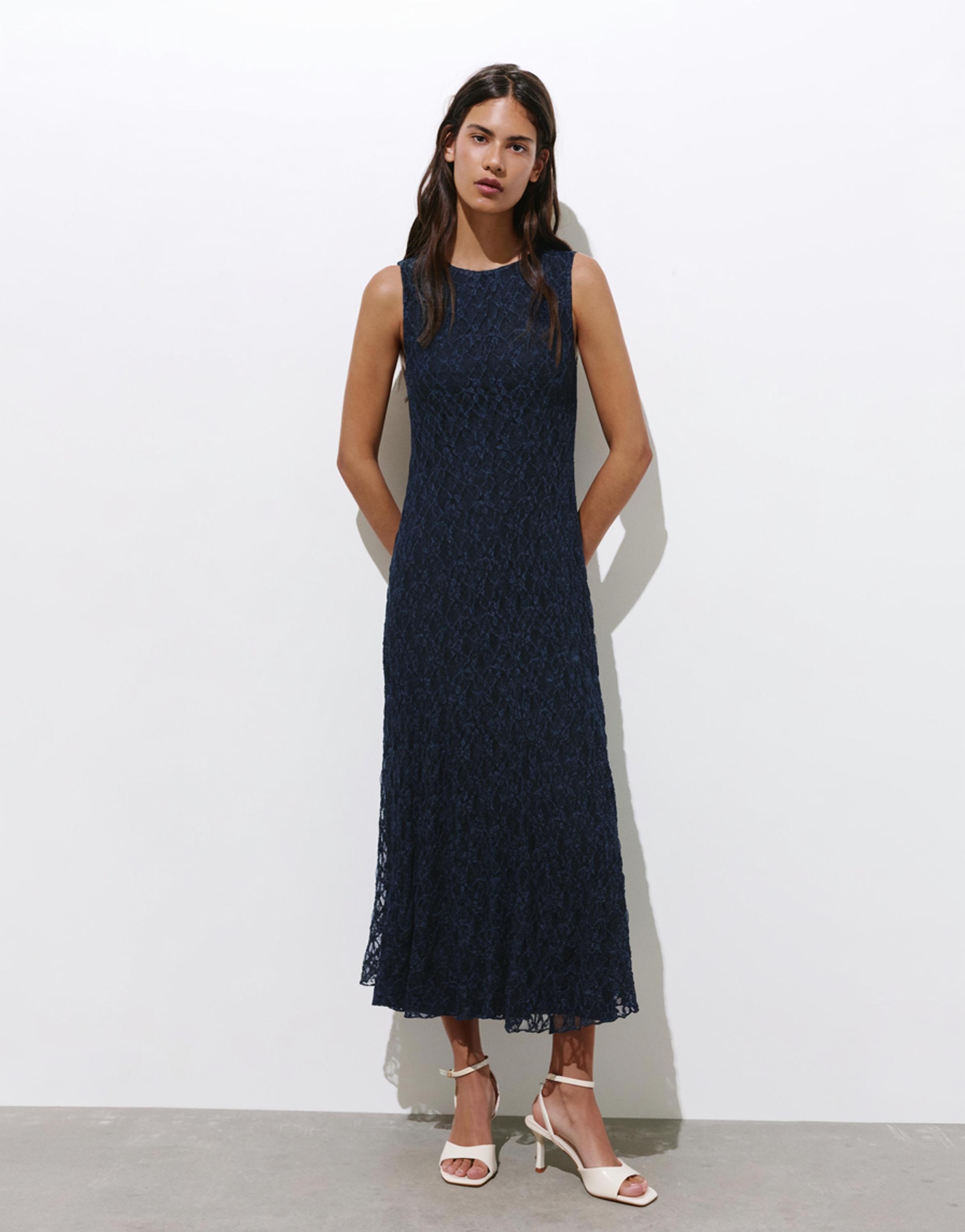 Fitted lace midi dress — Navy