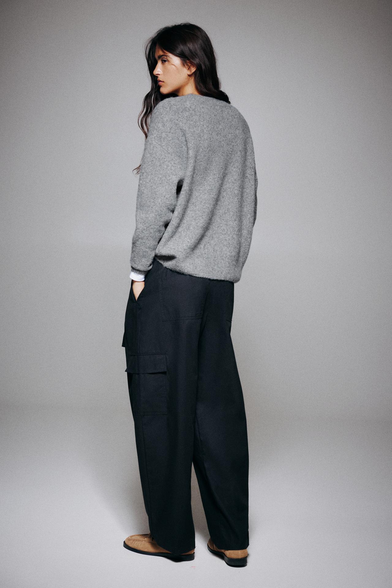 Boxy V-neck jumper — Grey marl
