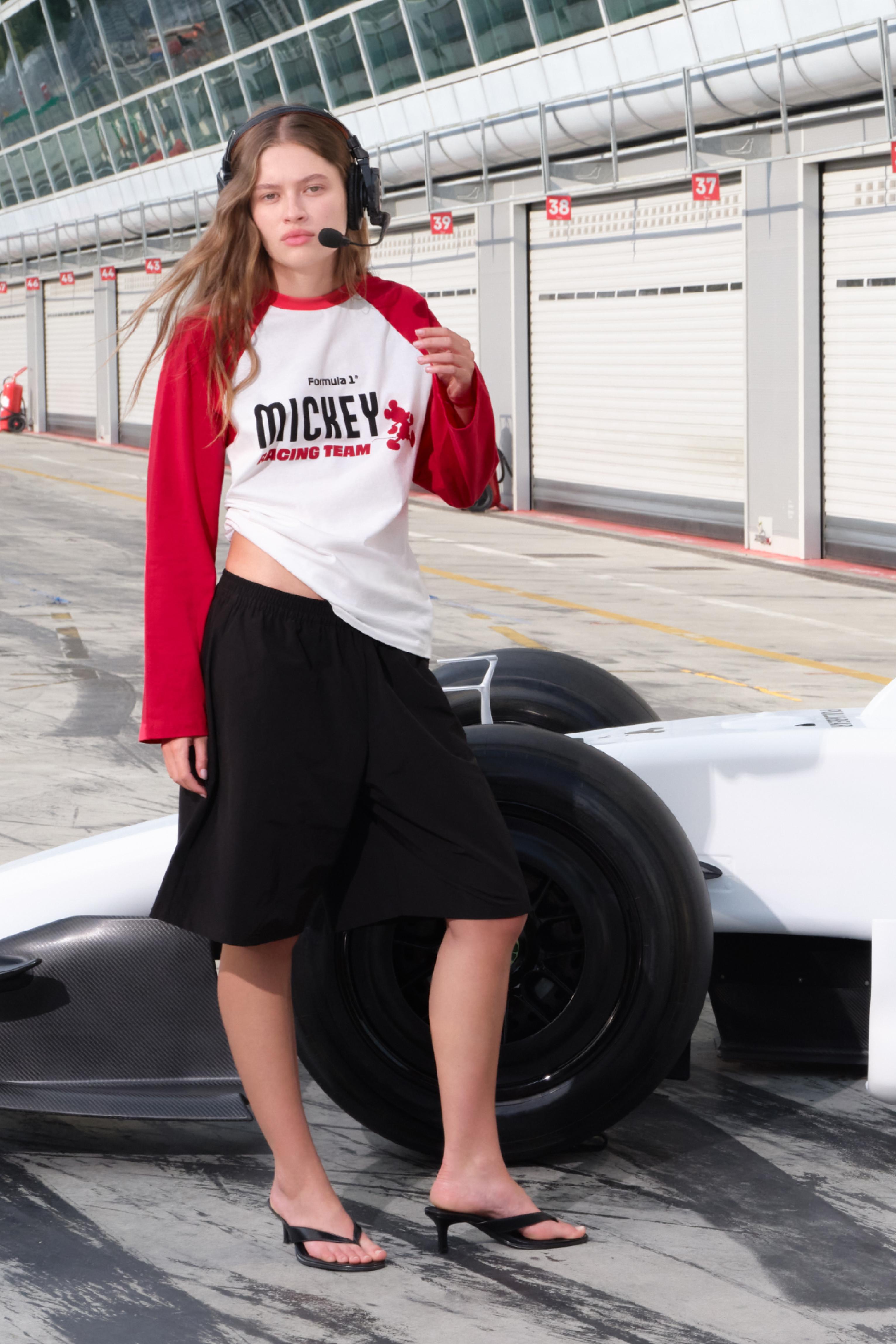 Pull&Bear Disney x F1 reglan kollu tişört
