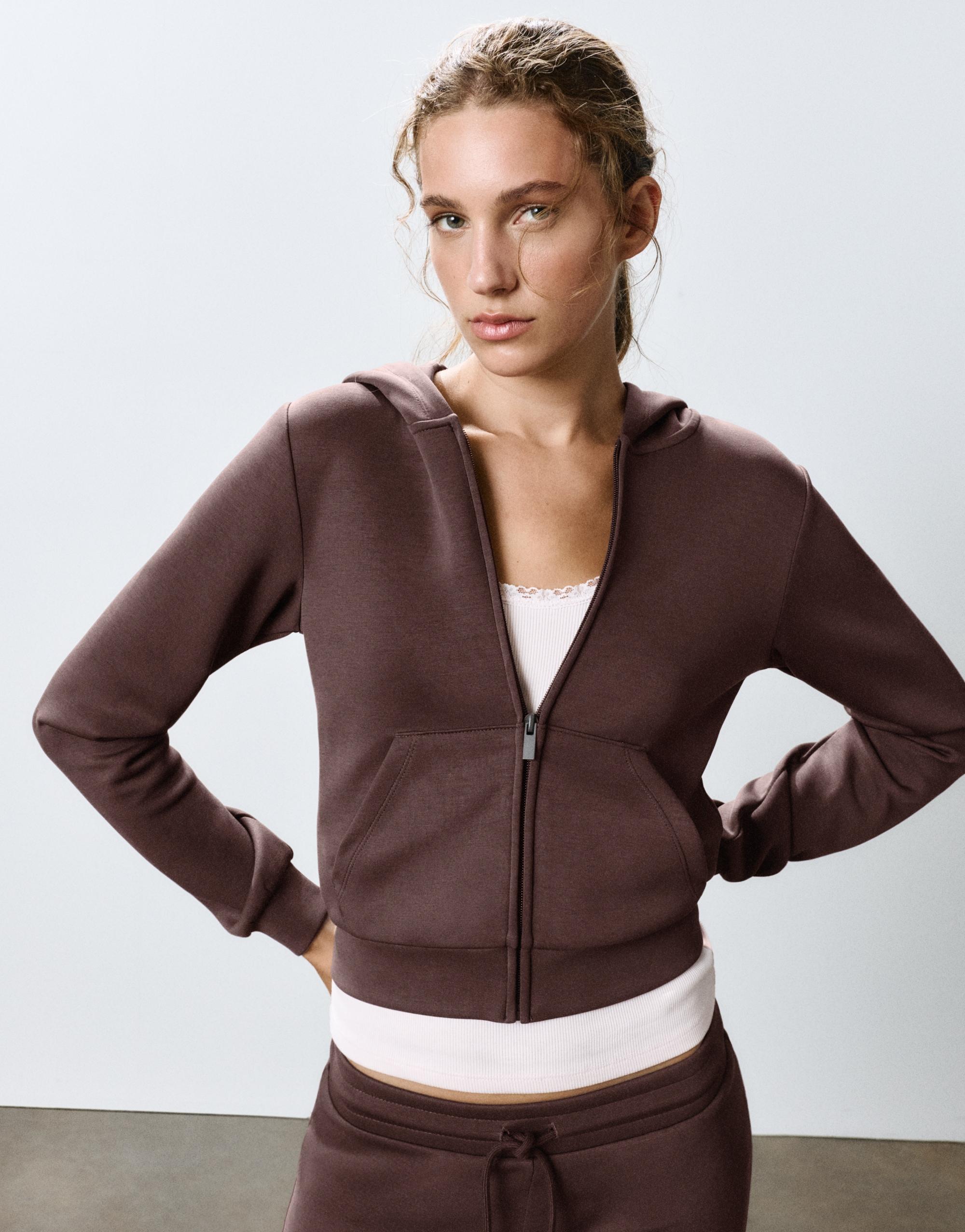 Zip-up hooded sweatshirt — Brown