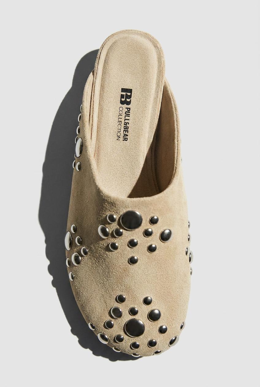Studded leather mules — Sand