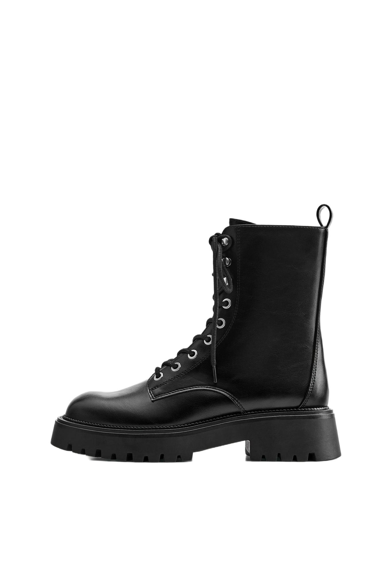 Lace-up flat ankle boots — Black