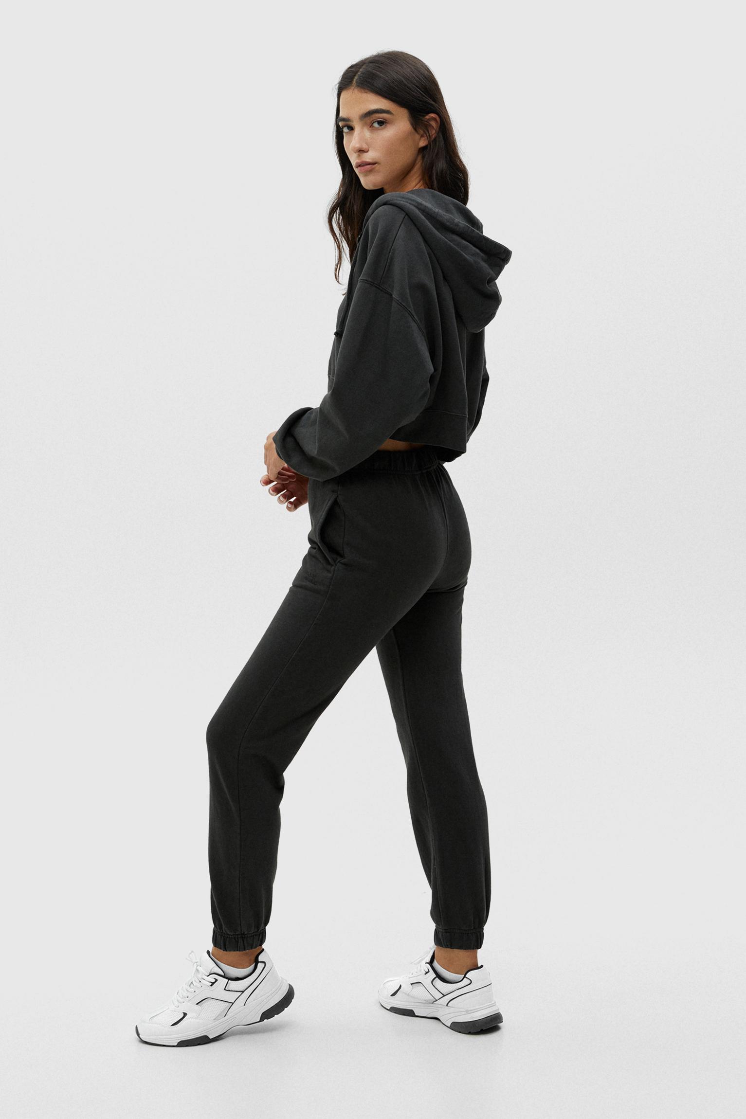 Koşu tipi spor ayakkabı