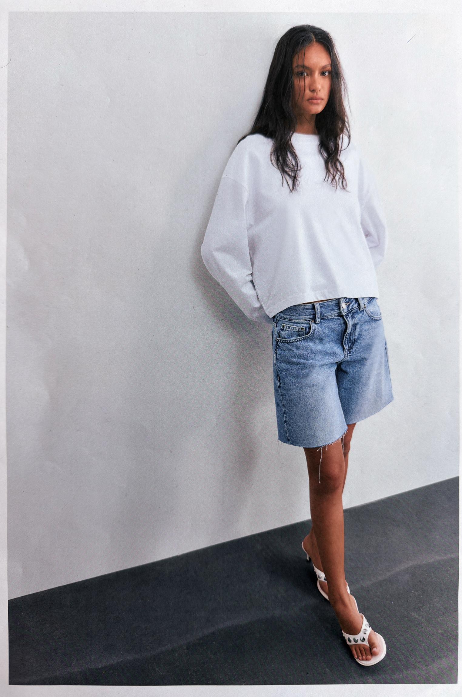 Low-rise denim Bermuda shorts — Pale blue