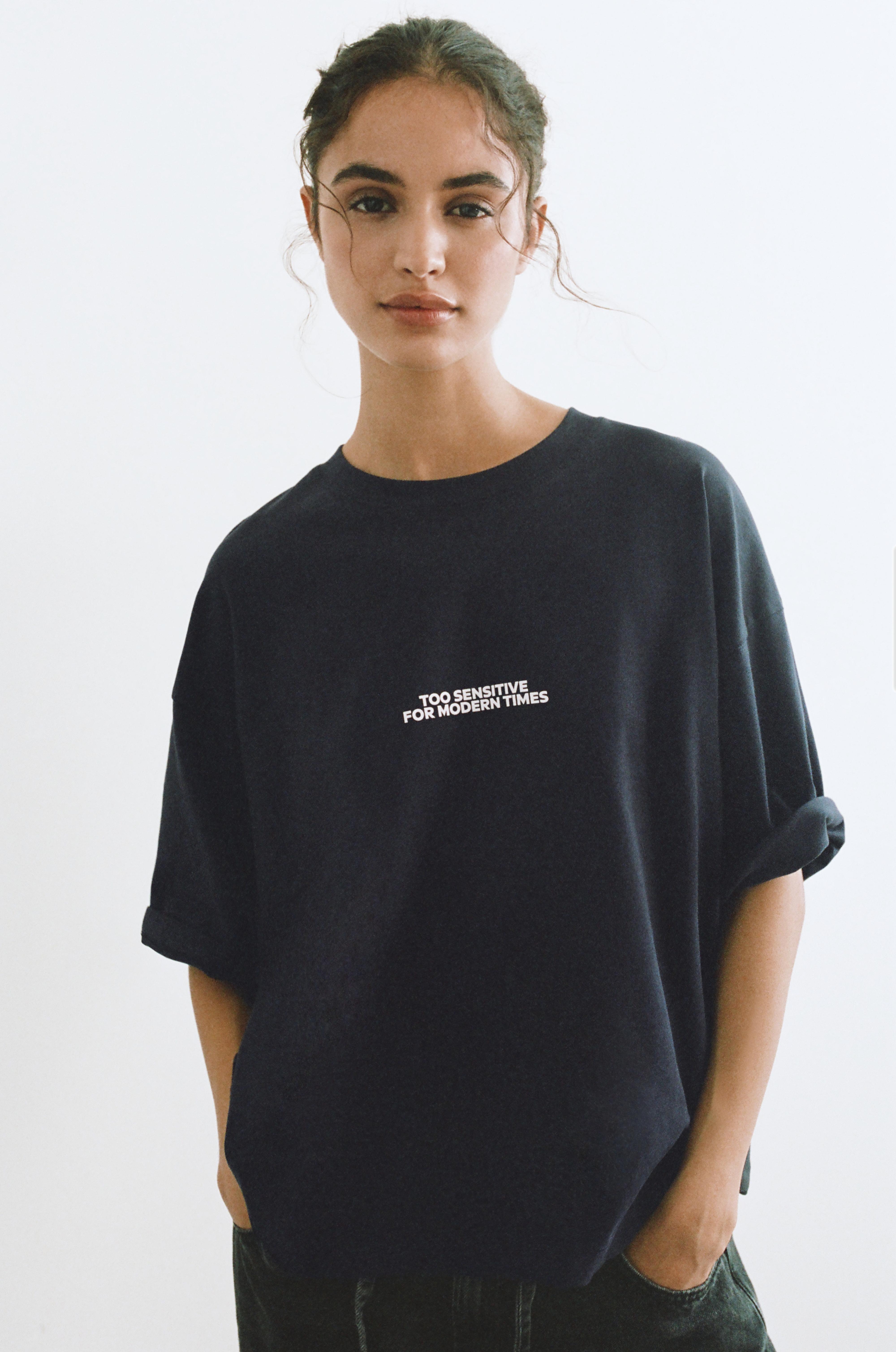 T-Shirt Mit Gesticktem Etikett Und Text