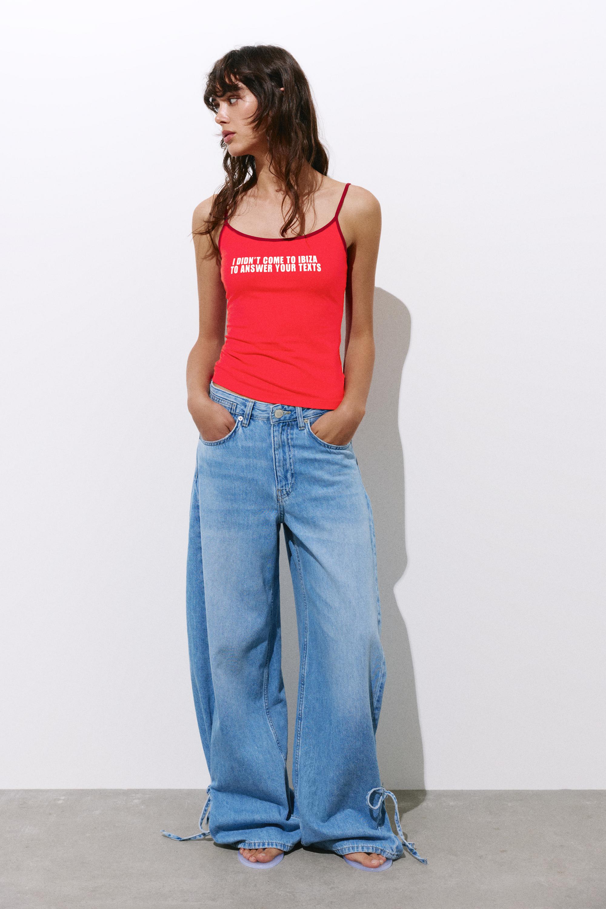 Strappy top with text — Red