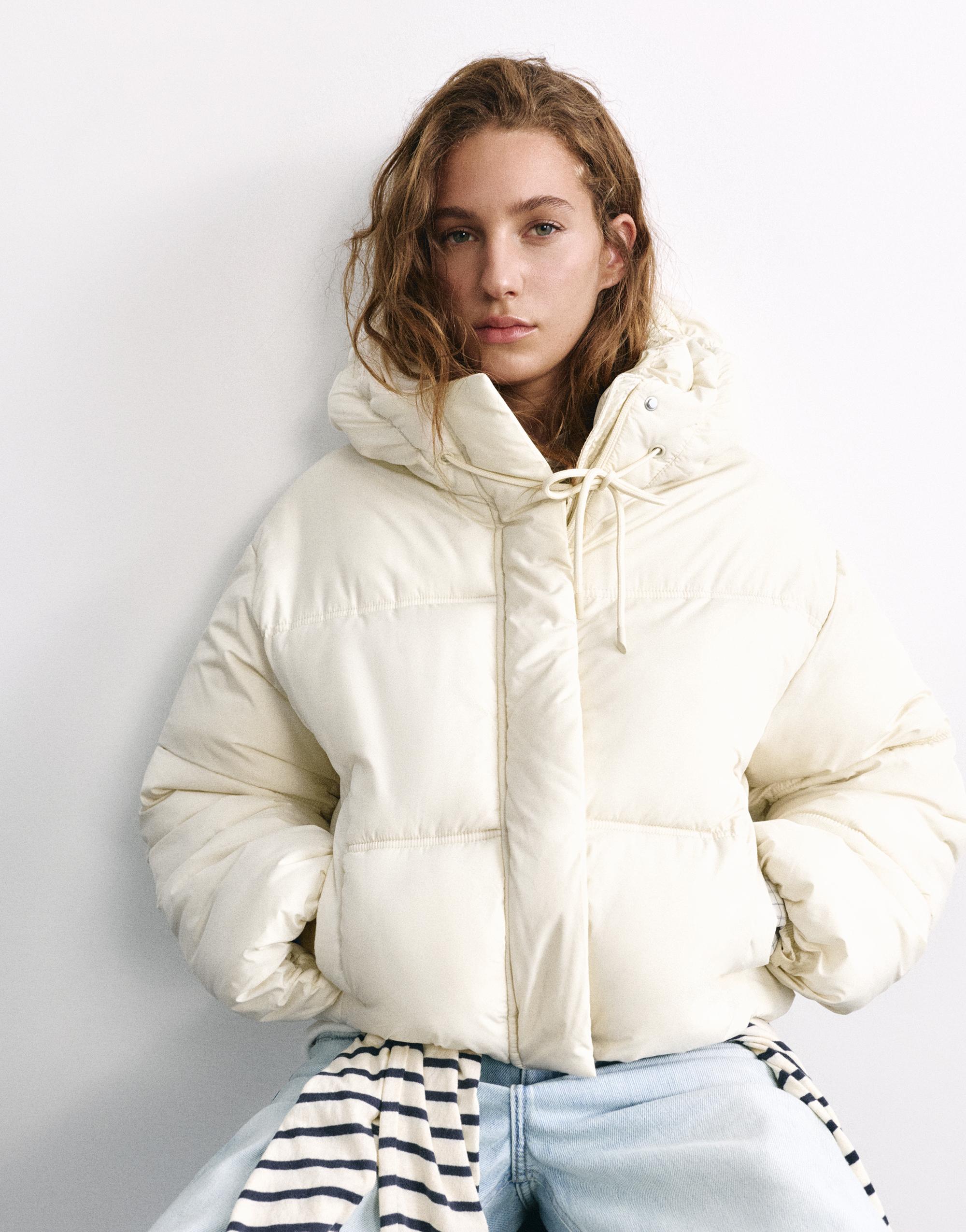 Cropped puffer jacket — Ecru