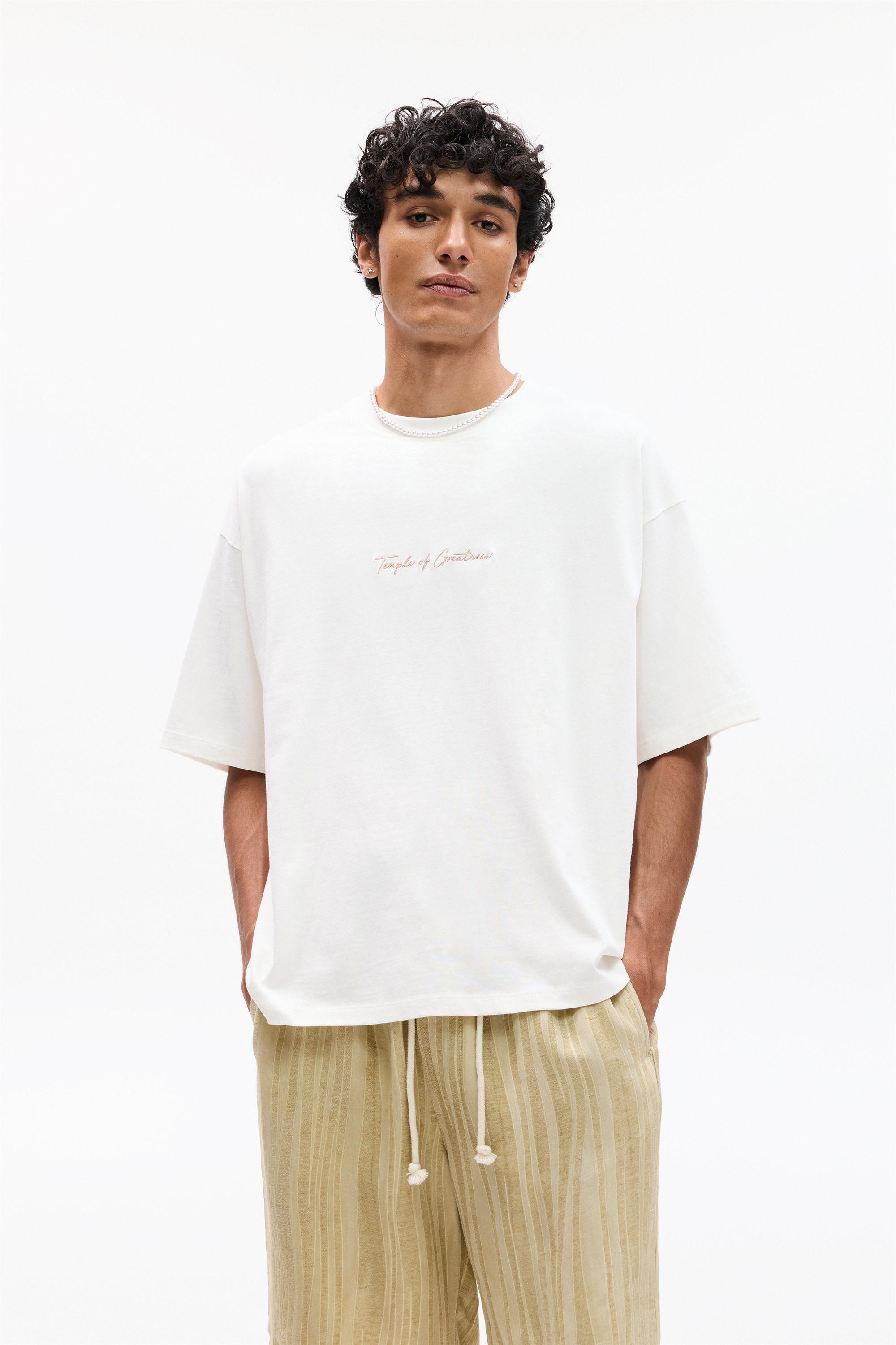 Shirt Mit Stickerei Temple Of Greatness