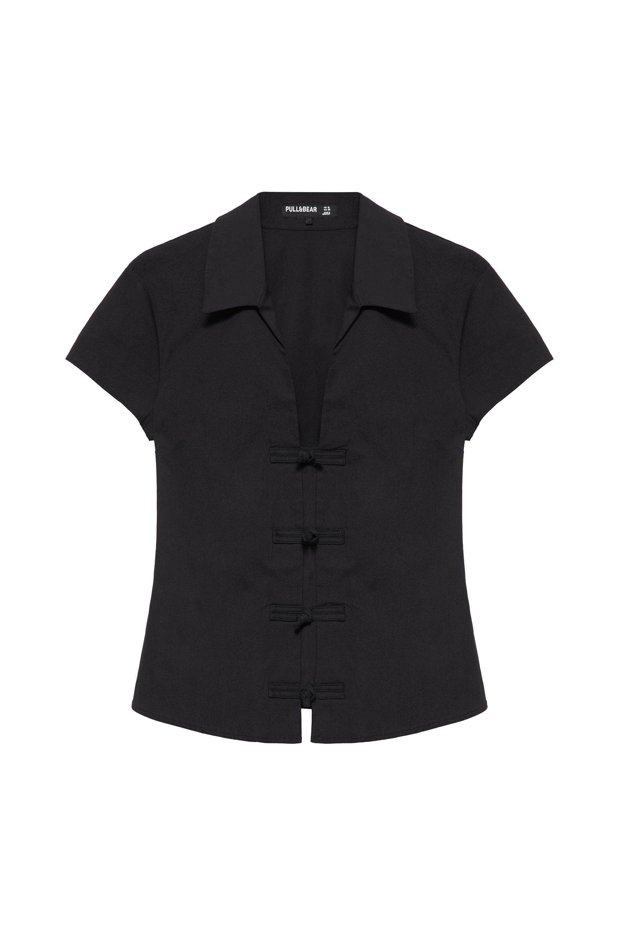 Short sleeve shirt with toggles