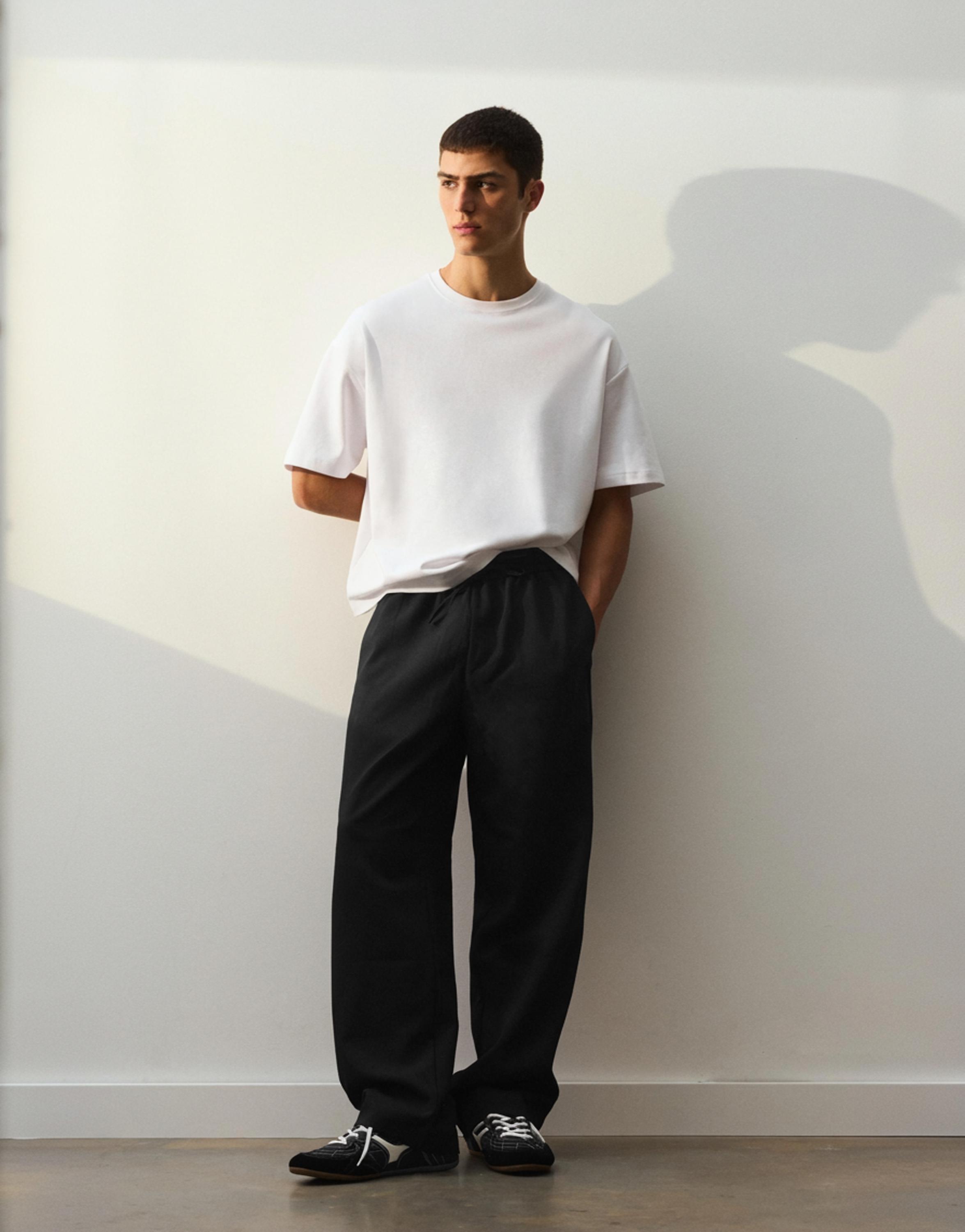 Tailored fit joggers — Black