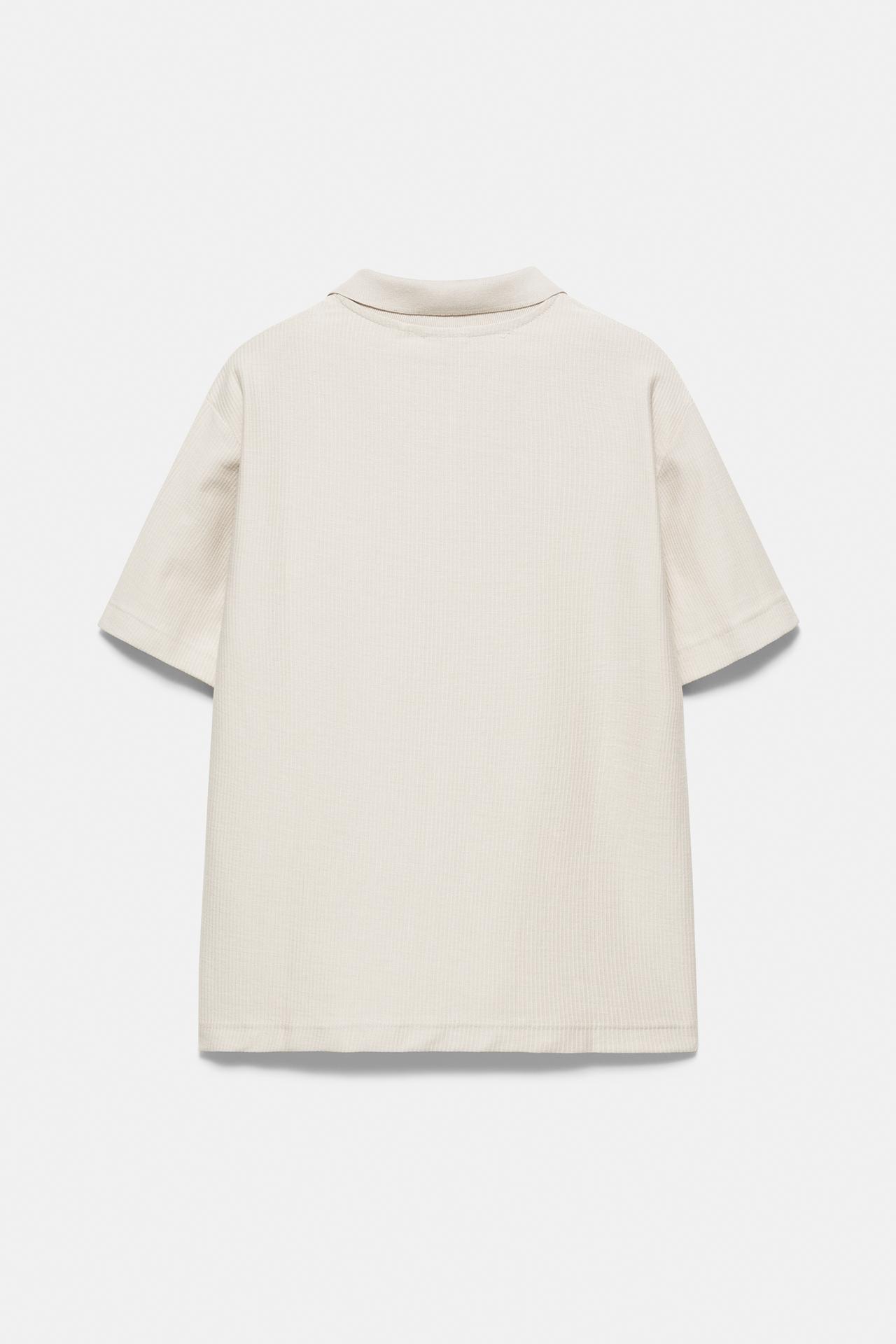 Textured short sleeve polo shirt — Stone