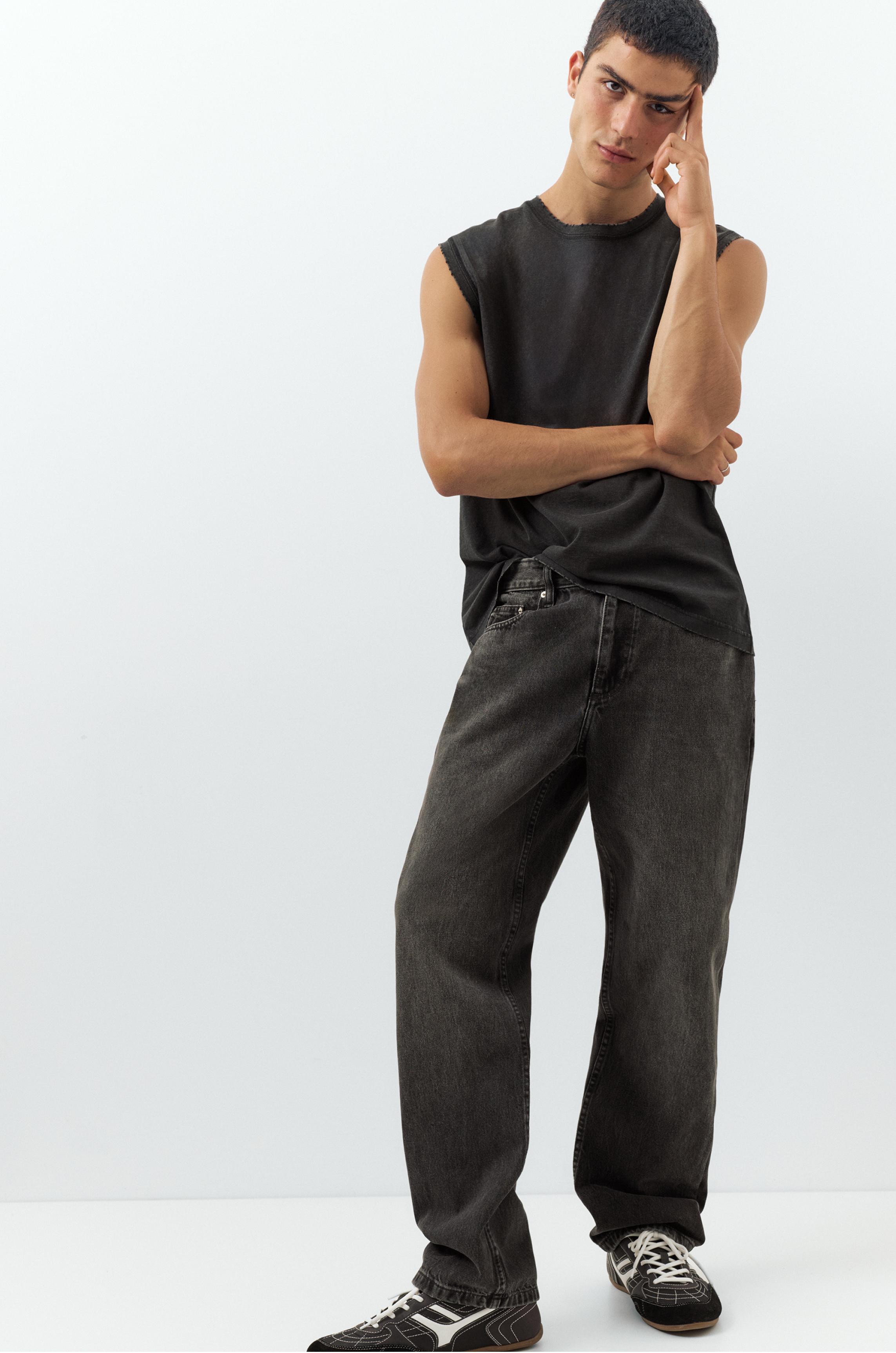 Straight-leg jeans — Black