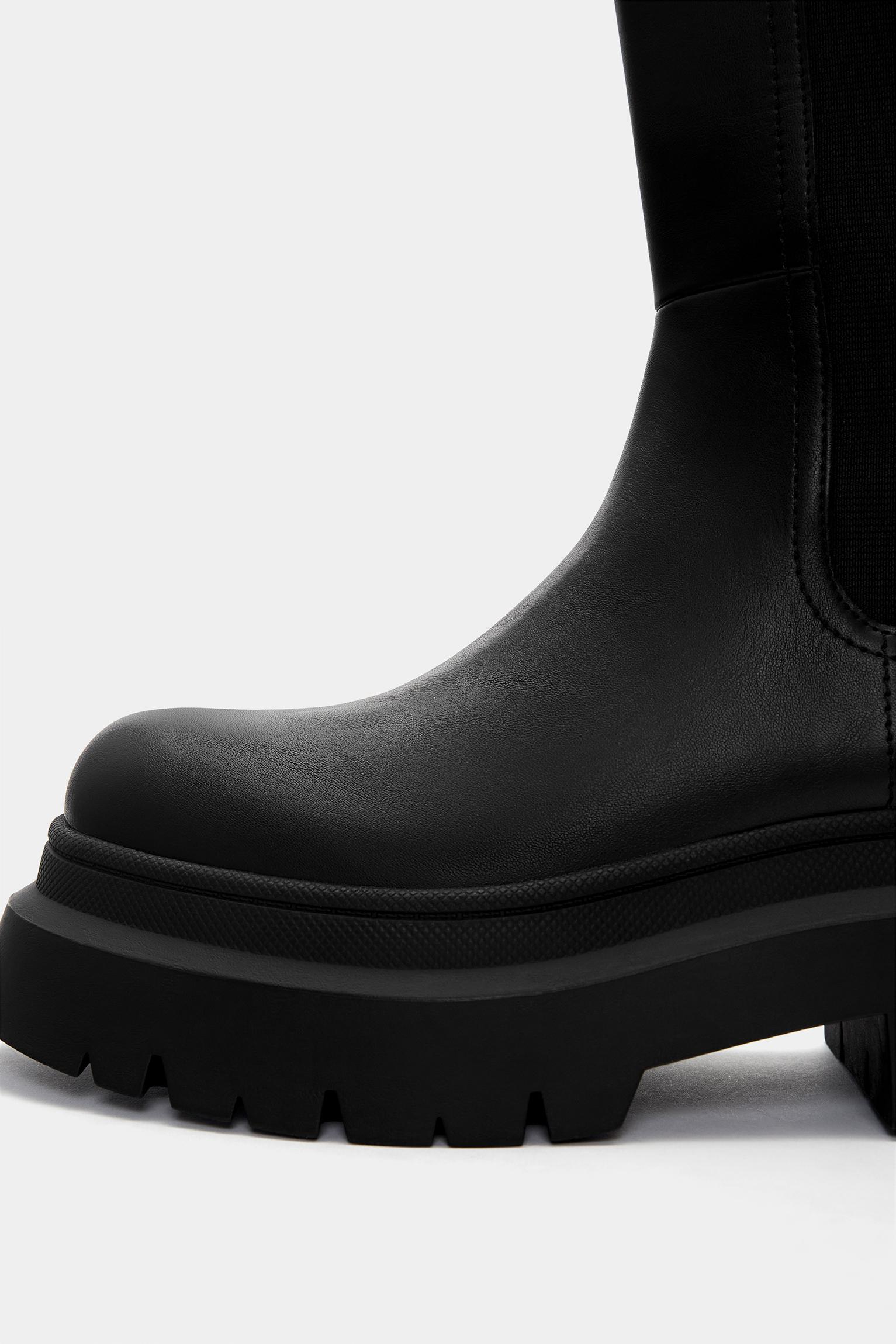Platte laars met trackzool - PULL\u0026BEAR